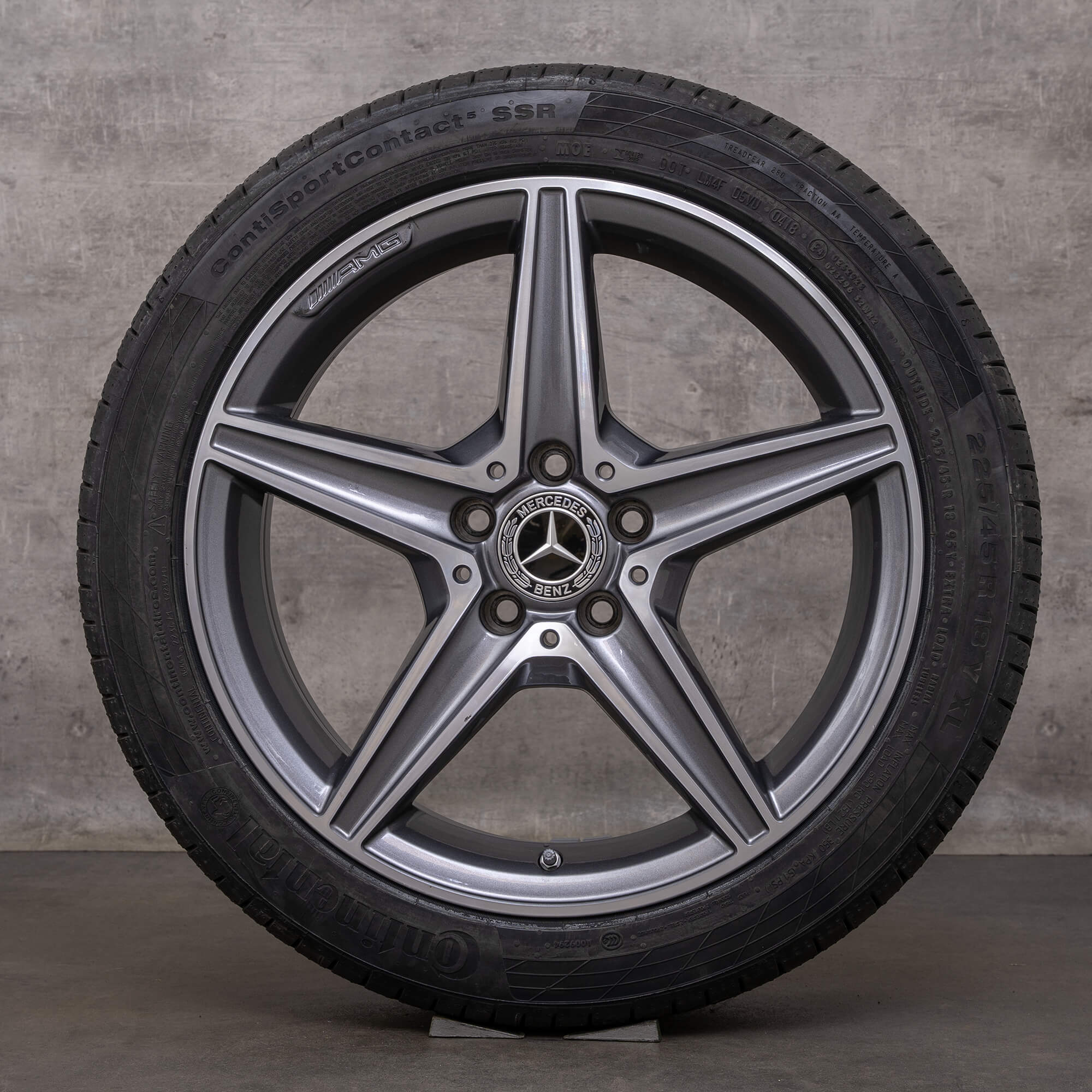 Originele Mercedes Benz C-Klasse AMG velgen 18 inch W205 S205 C205 A205 A2054011100 A2054011200 himalayagrijs glanzend gedraaid