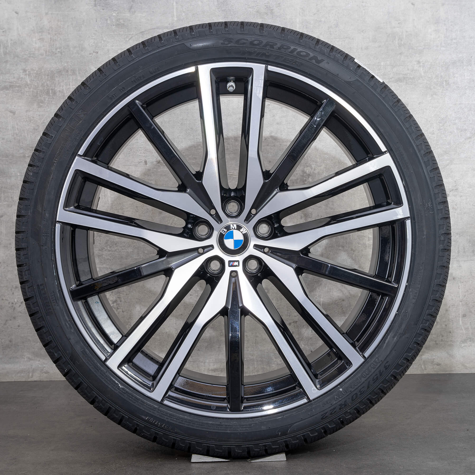 BMW 22 tommers felger X5 G05 X6 G06 alloysfelger vinterdekk vinterhjul M742