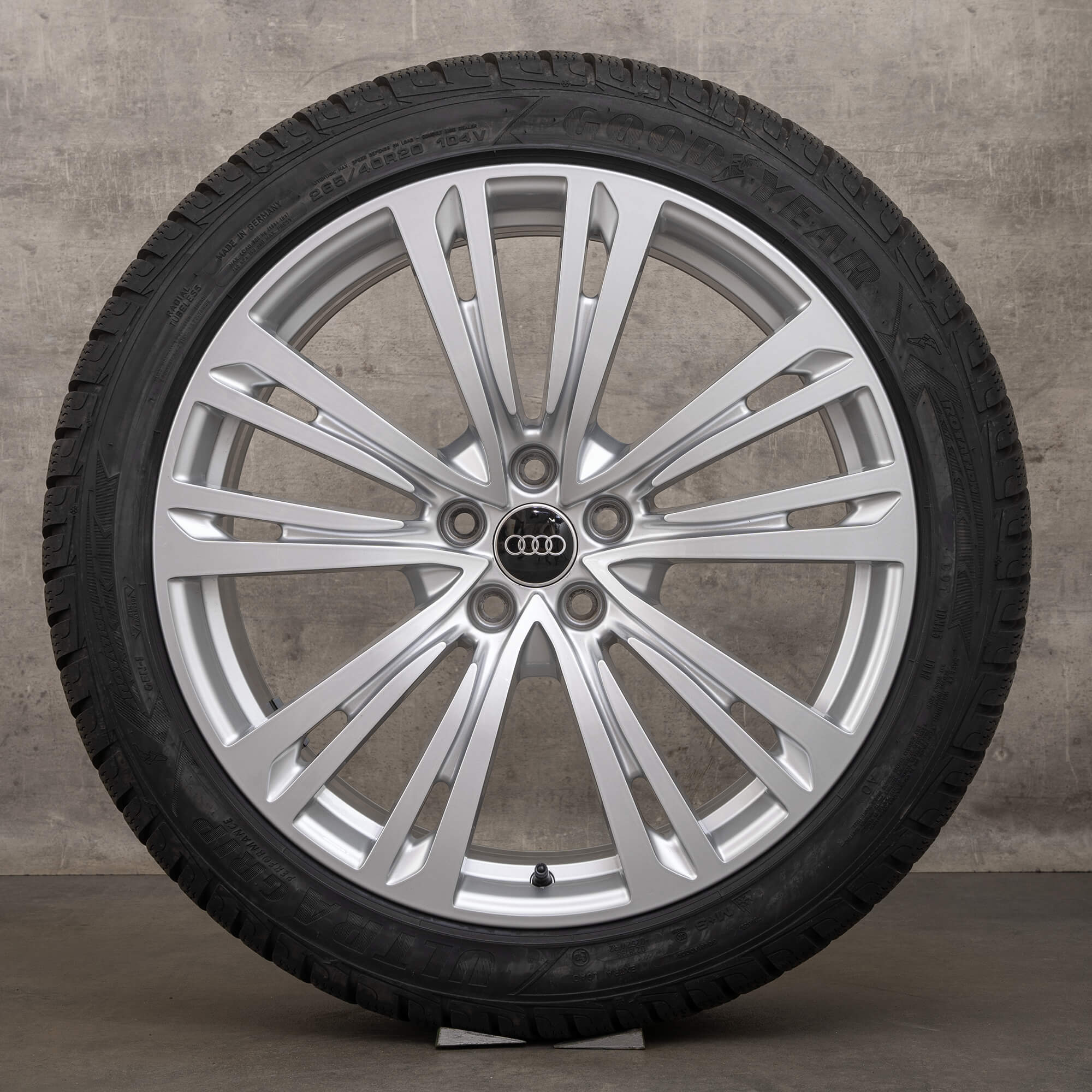 OEM Audi A8 S8 4N D5 20 inch winter tires rims 4N0601025Q silver