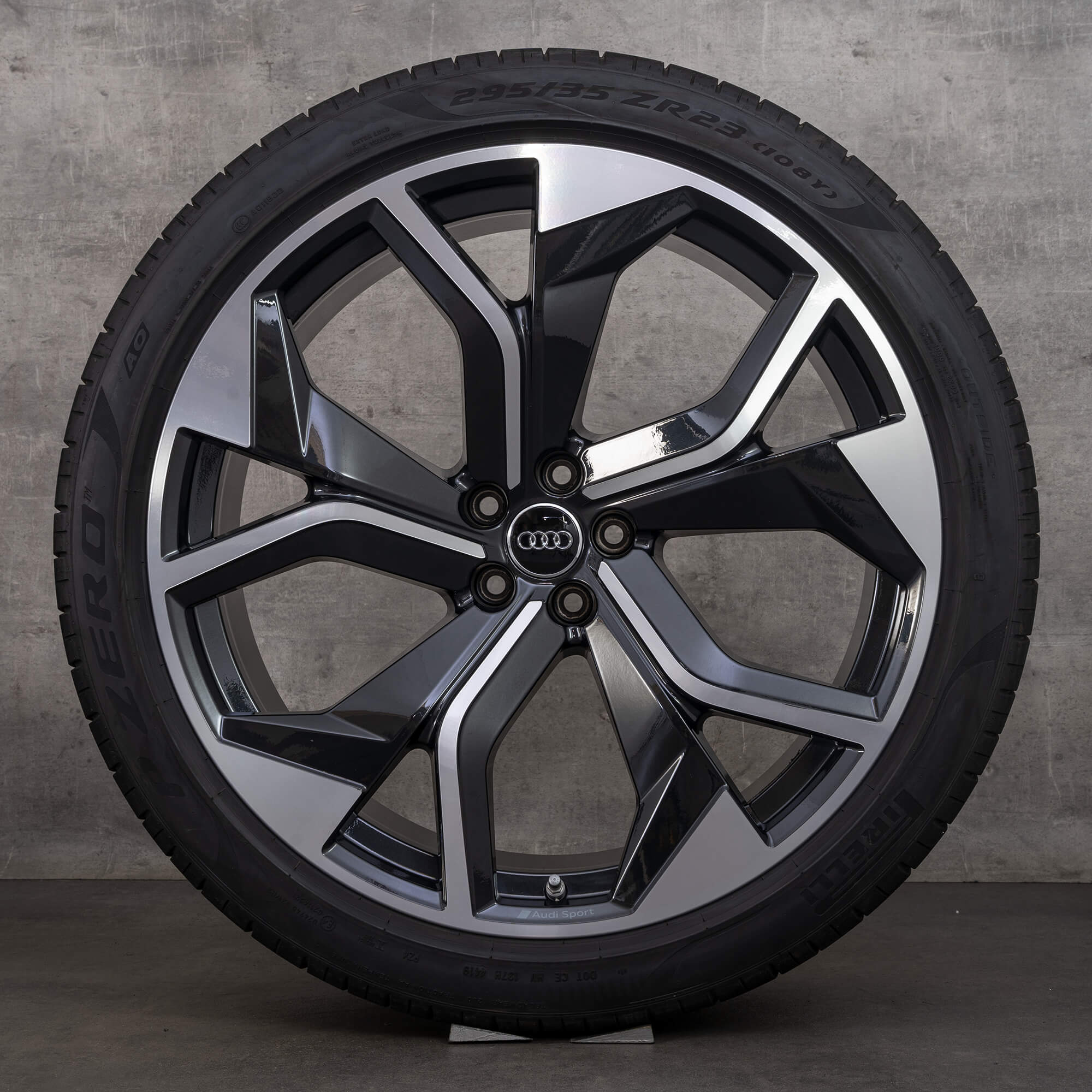 Audi RS Q8 4M8 jante aluminiu vara 23 inch anvelope 4M8601025AP