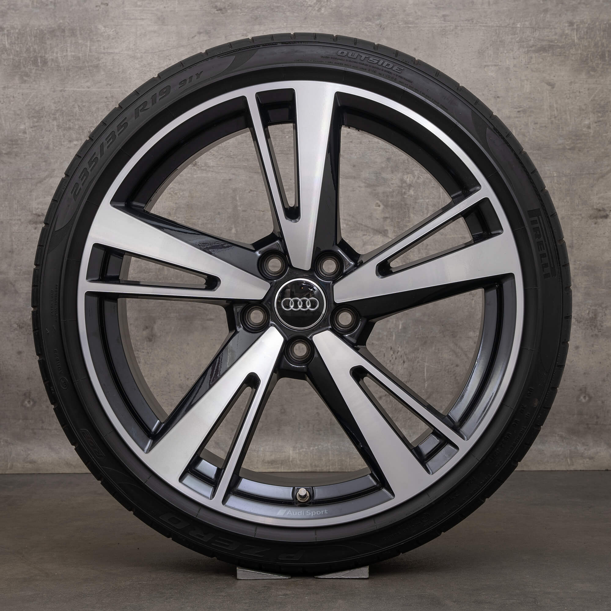 Audi RS3 8V zomerwielen 19 inch velgen zomerbanden 8V0601025FN 8V0601025FK