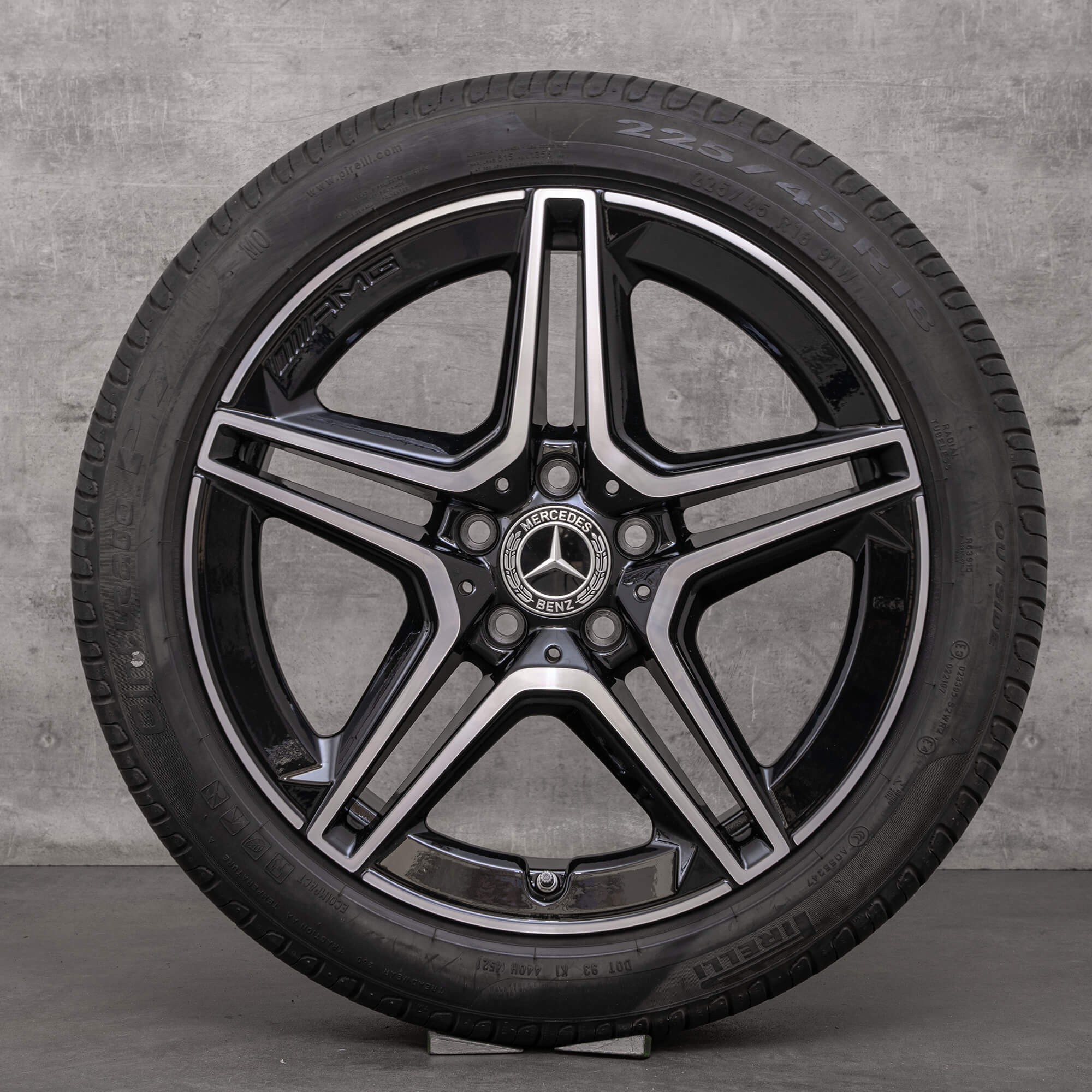 Originale Mercedes Benz A B Class CLA hjul 18 tommer W177 V177 W247 C118 X118 sommerhjul A1774010500 sort blank drejet