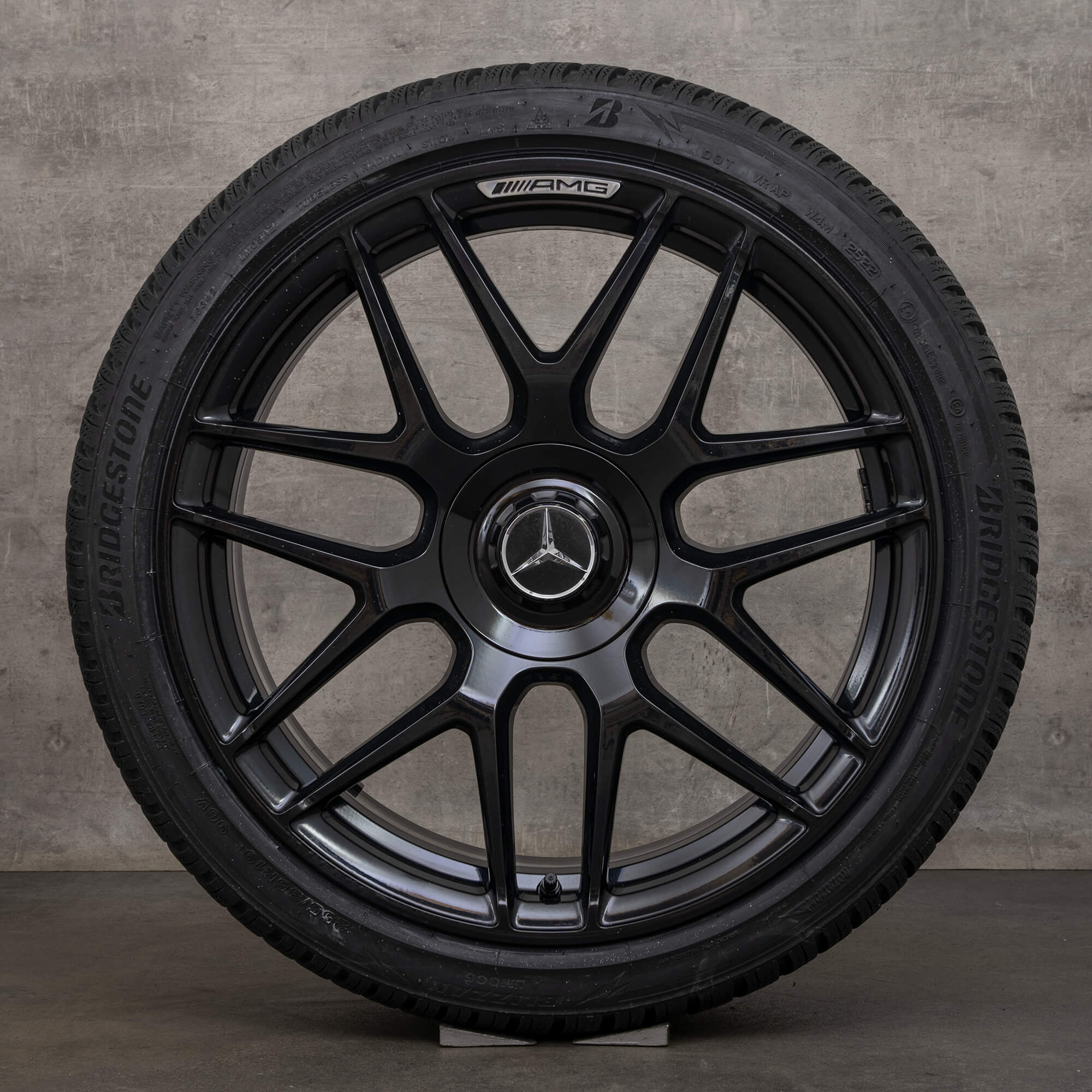 AMG Mercedes CLA45 C118 X118 vinterhjul 19-tommers felger vinterdekk NYTT