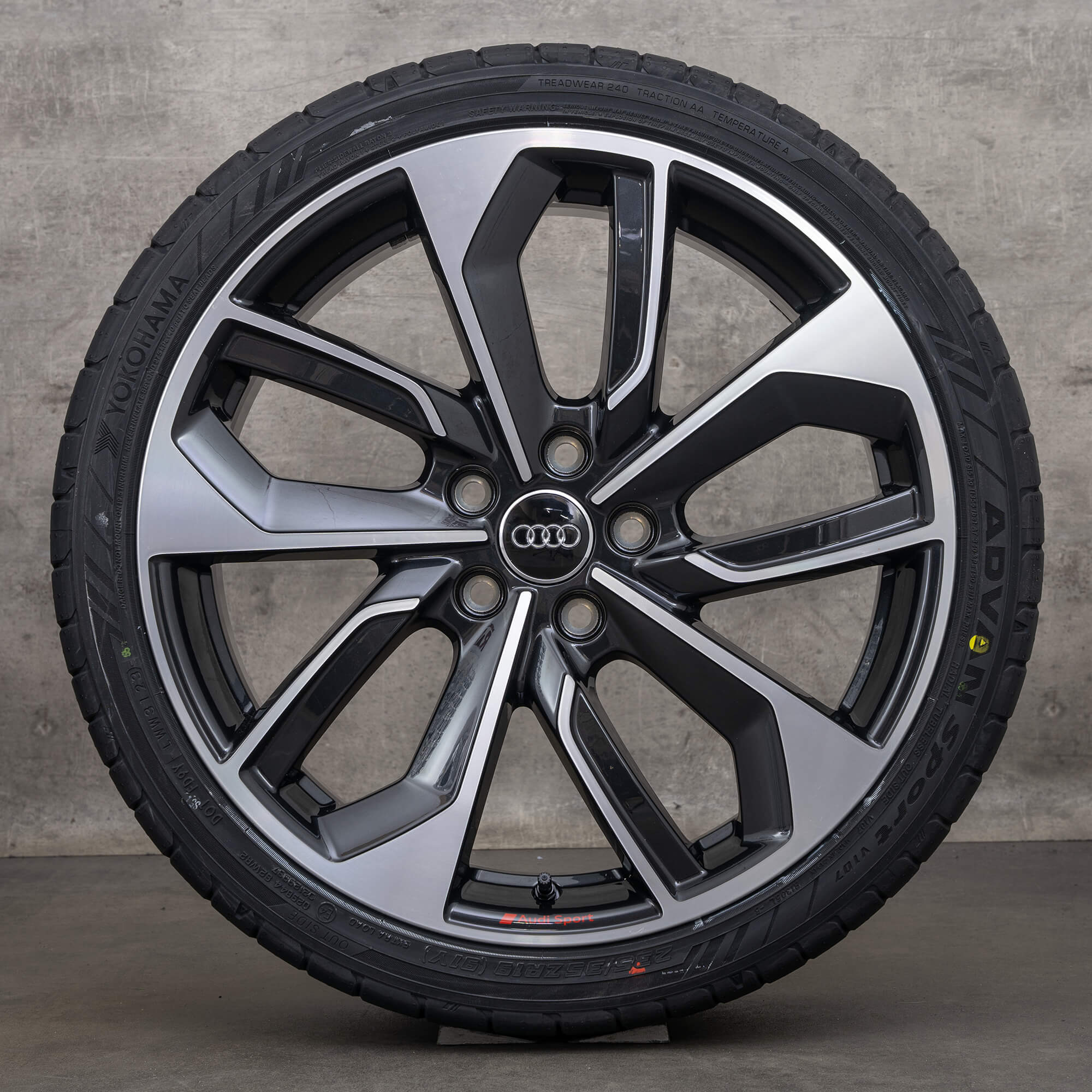 Audi A3 S3 8Y zomerwielen 19 inch velgen zomerbanden 8Y0601025S