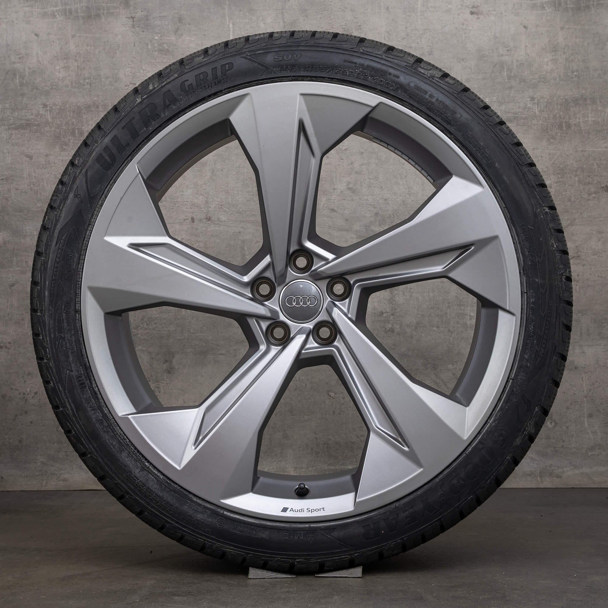 Audi Q7 SQ7 OEM winter wheels tires 22 inch rims 4M Edge 4M0601025CD