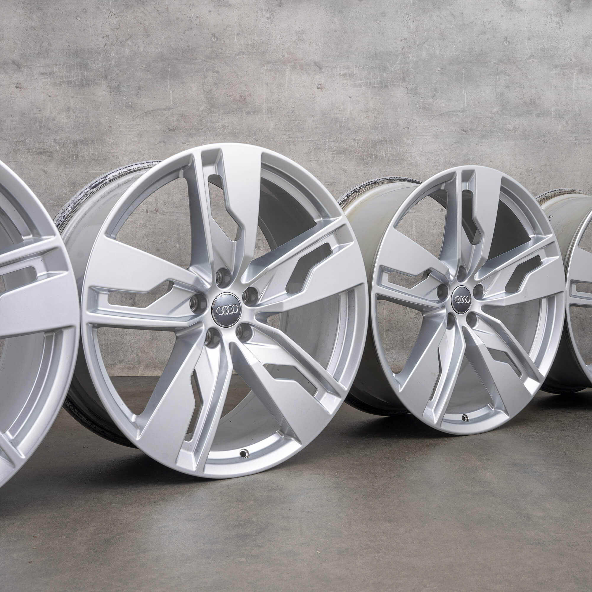 Audi Q7 SQ7 4M 21 inch rims 4M0601025K silver 9.5x21 ET31