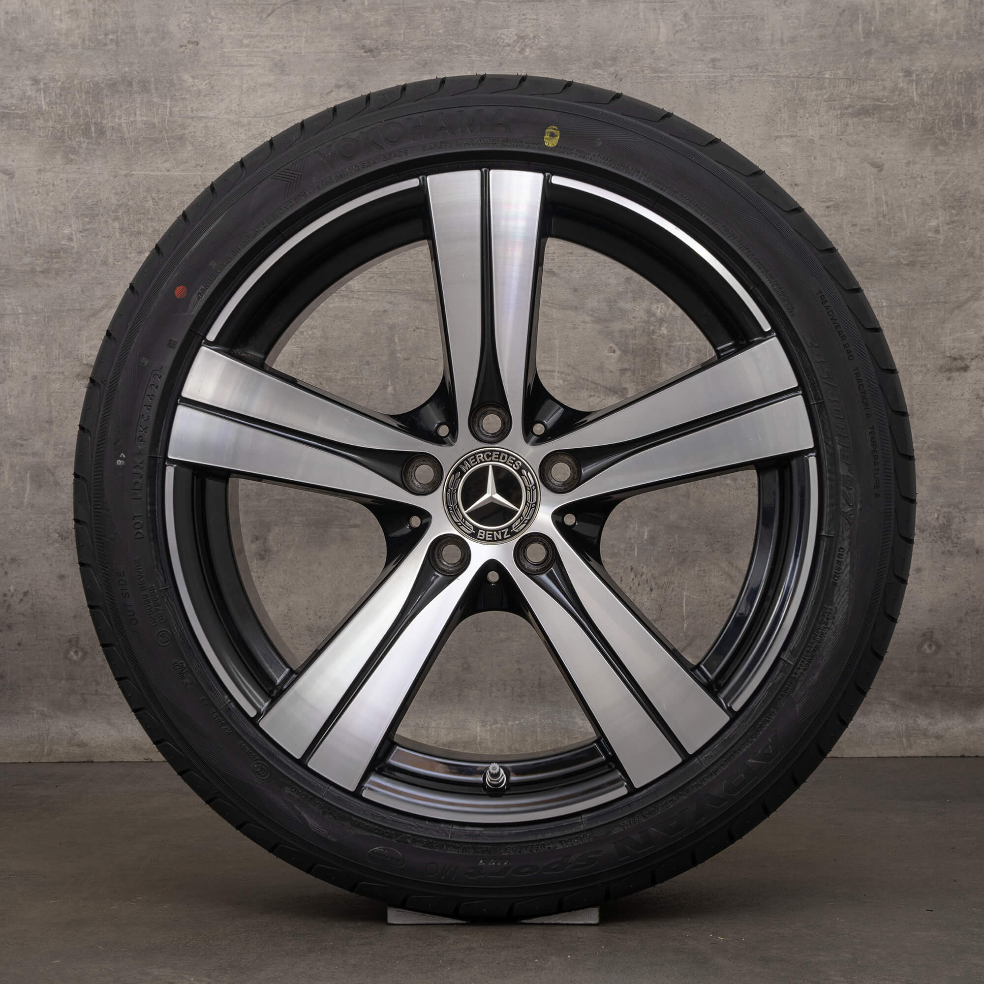 Originele Mercedes C Klasse W206 S206 18 inch zomerbanden A2064014700