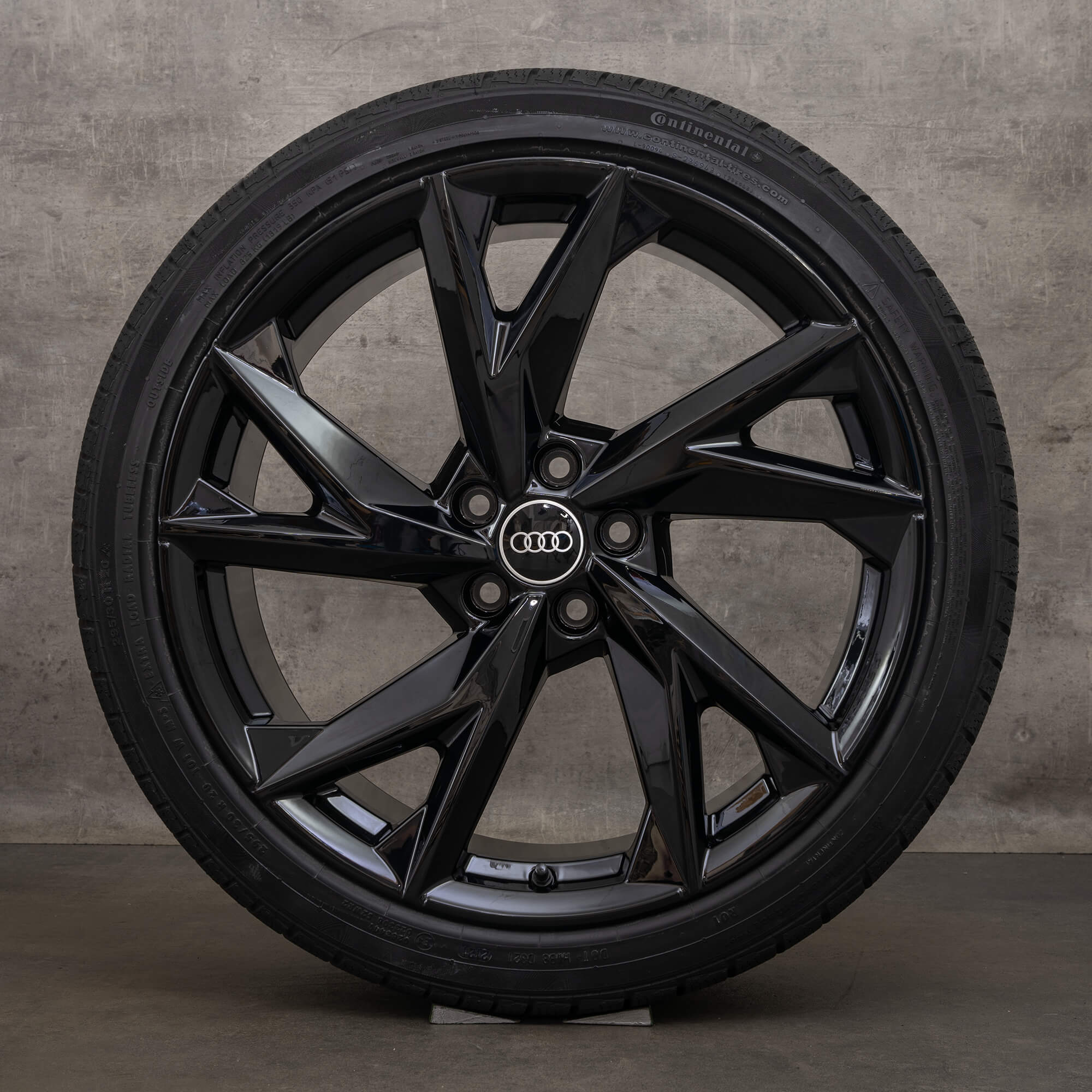 Originele Audi R8 4T 20 inch velgen winterbanden 4S0601025CA 4S0601025CC winterwielen zwart