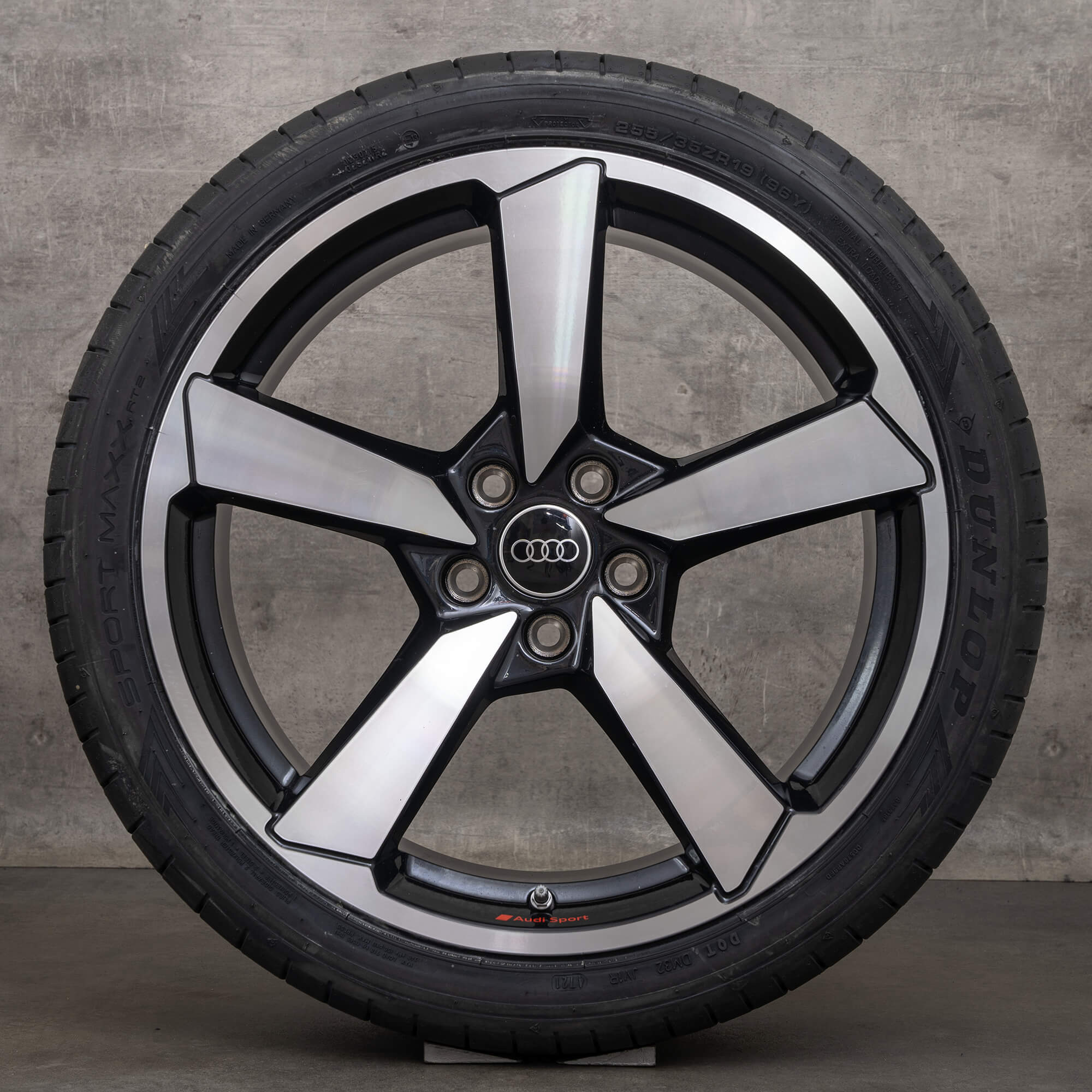 Audi A5 S5 F5A zomerwielen 19 inch velgen zomerbanden 8W0601025FS