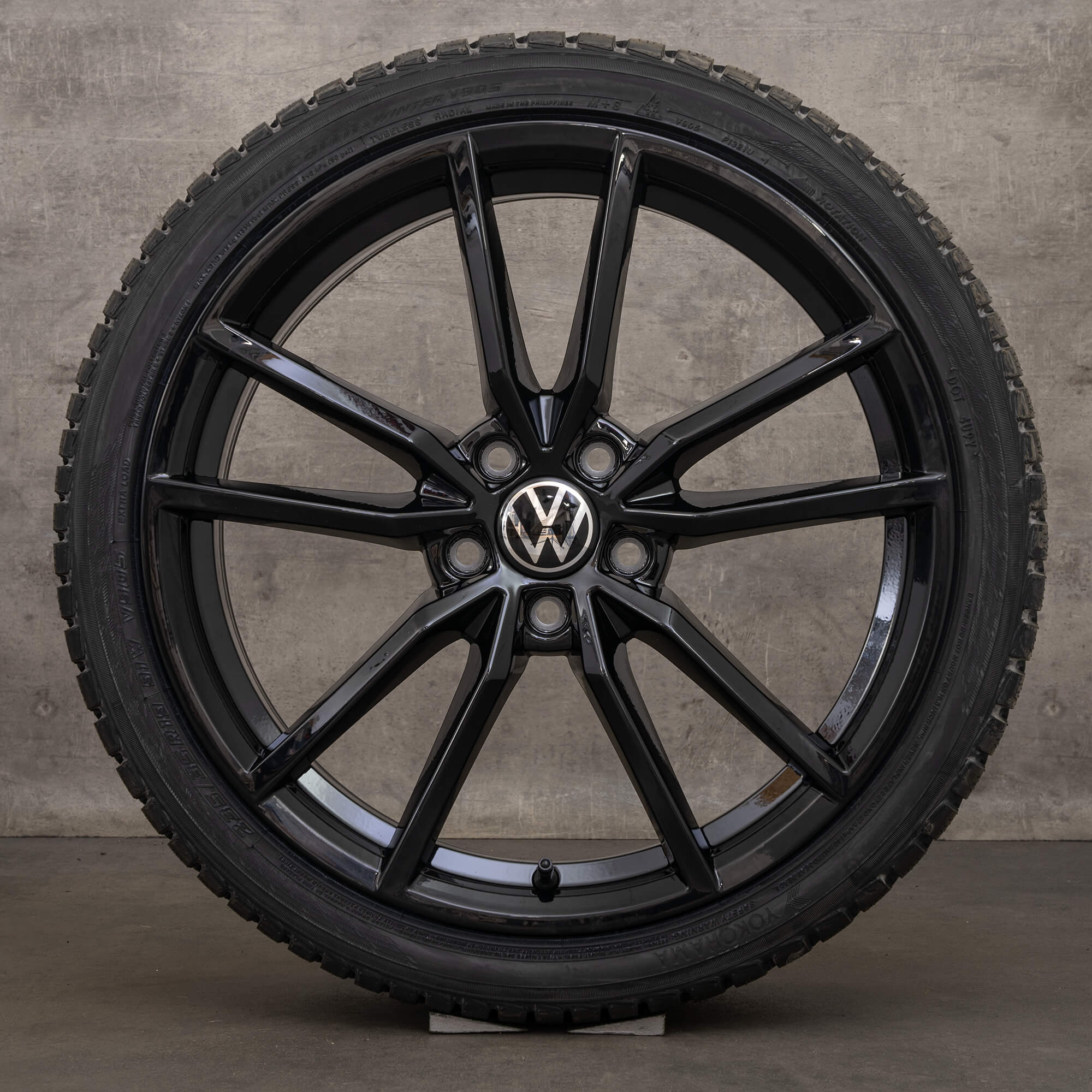 Jante anvelope de iarna originale VW Golf 6 7 R GTI 19 inch Pretoria 5G0601025AJ