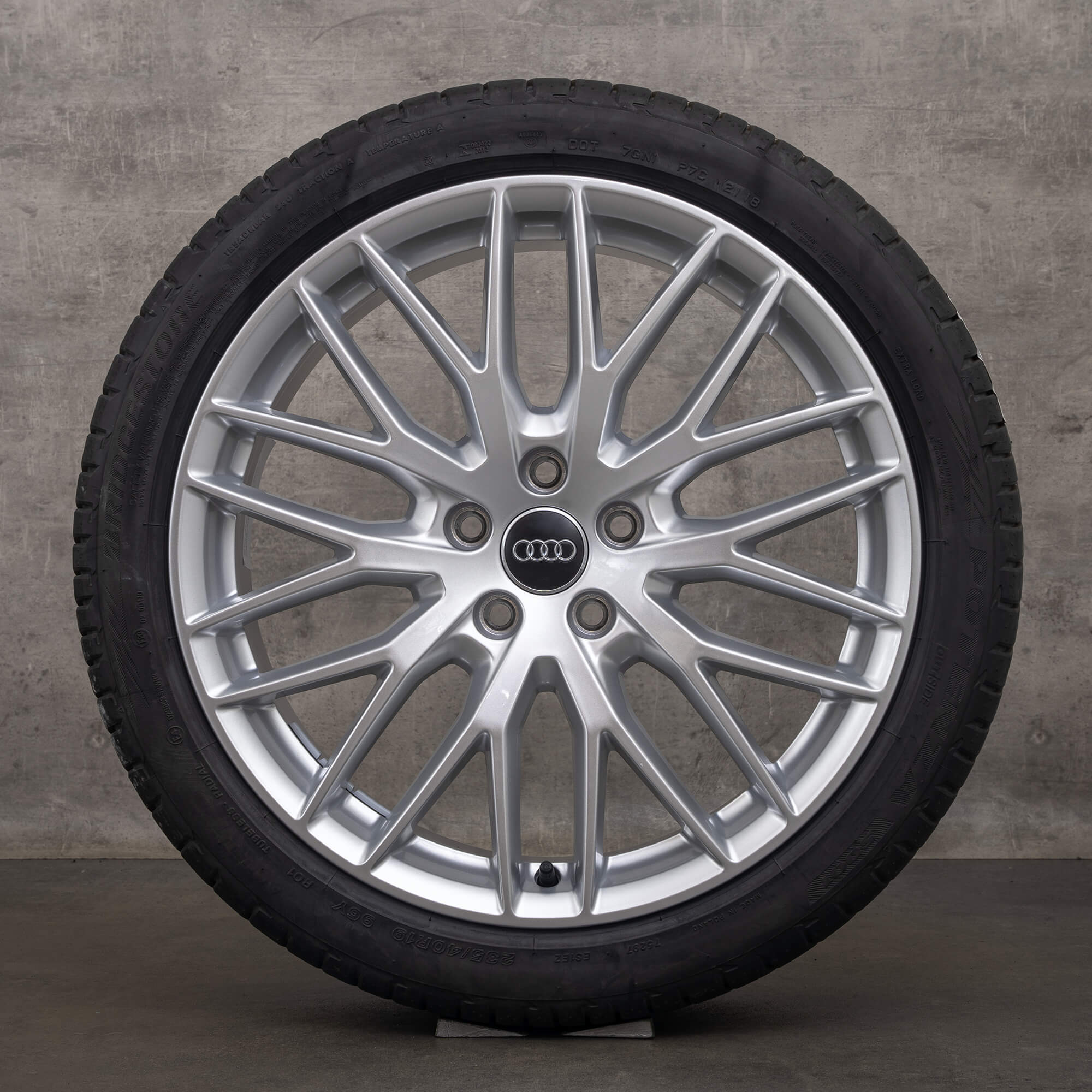 OEM Audi Q2 SQ2 rims 19 inch GA summer wheels 81A601025L silver