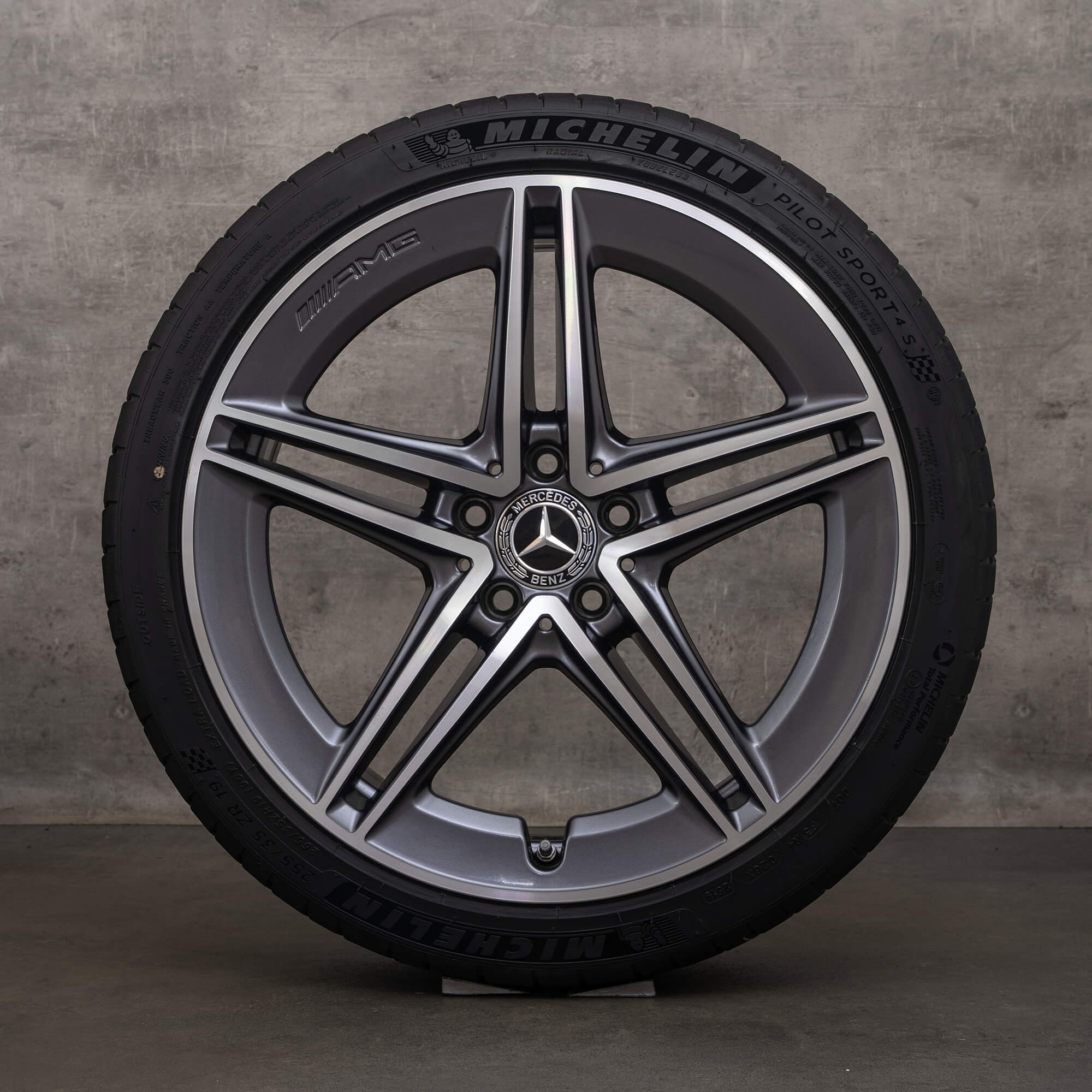 Original Mercedes Benz CLA Felgen 19 Zoll AMG 45 C118 X118 Sommerräder A1774012200 himalaya grey glanzgedreht