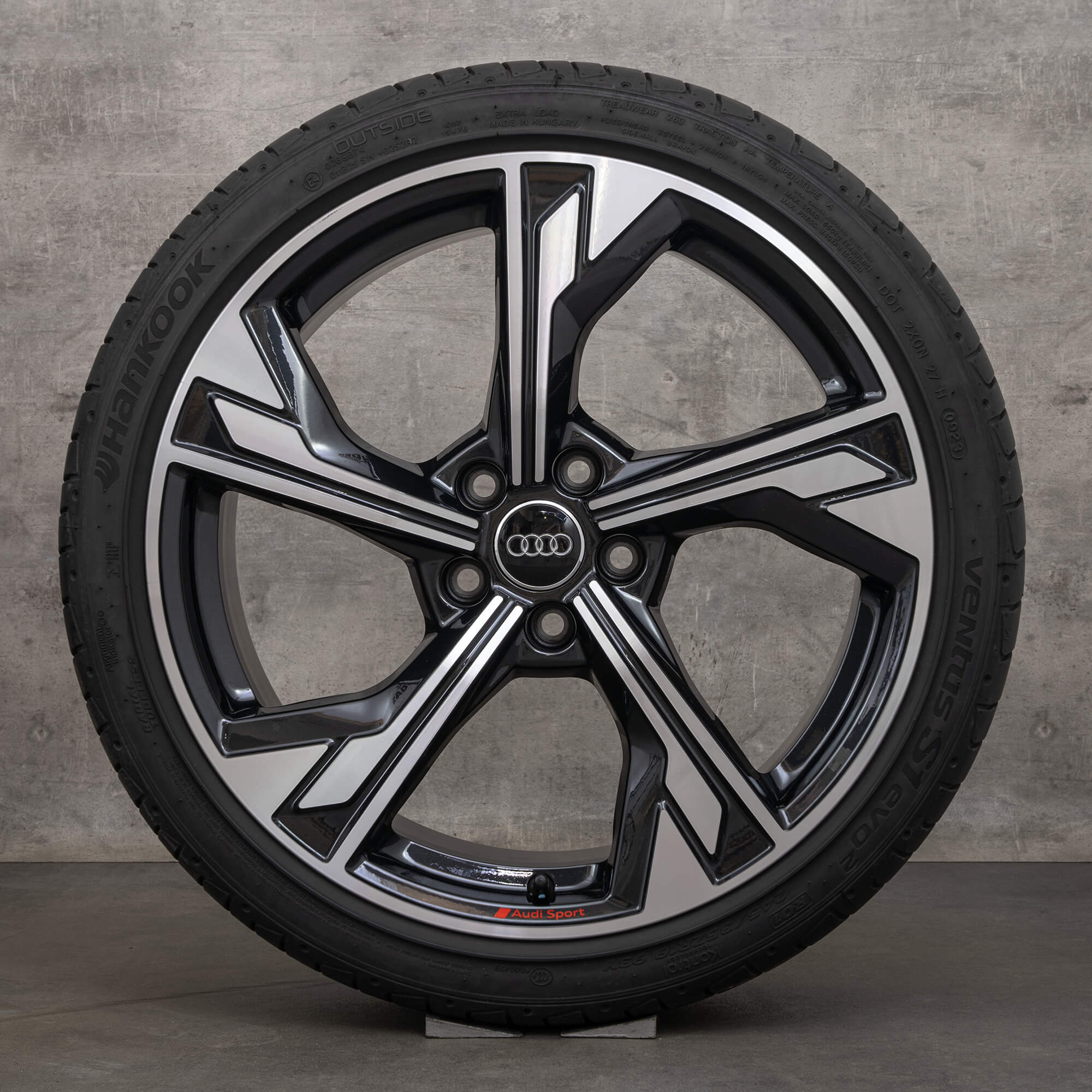 Audi A4 S4 B9 summer wheels tires 19 inch alloy rims 8W0601025EM