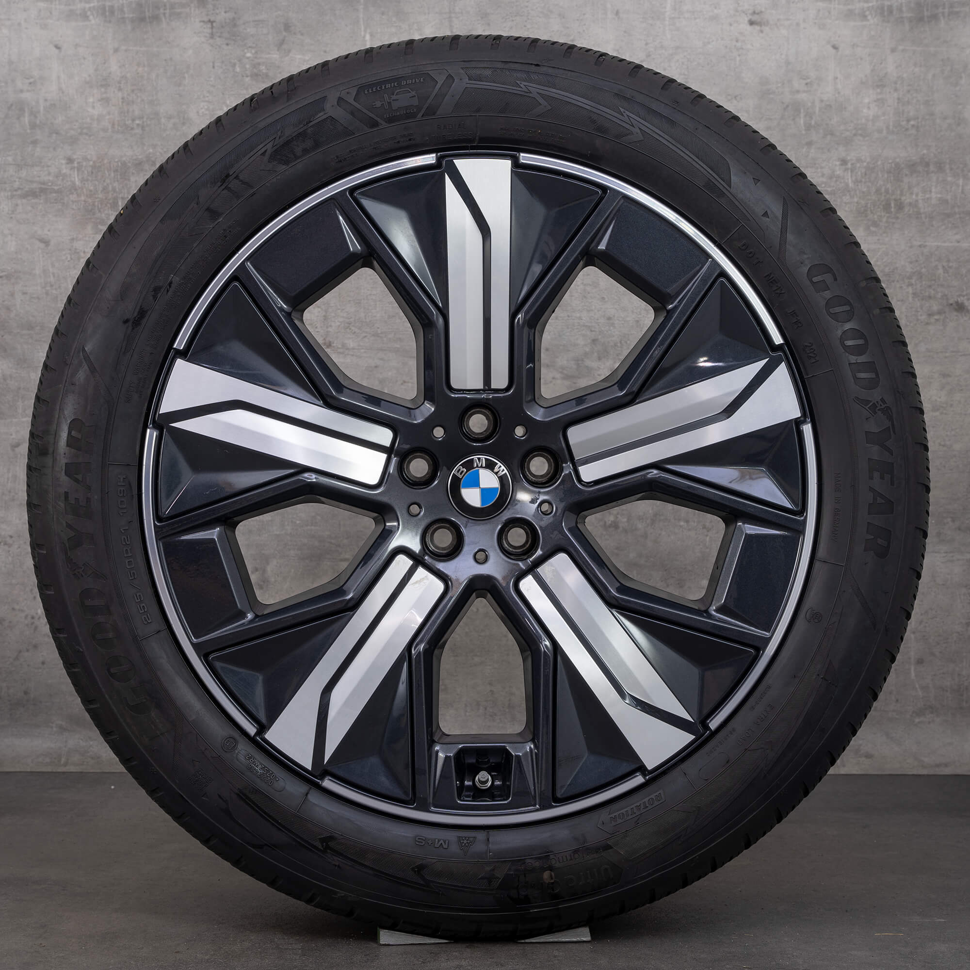 BMW 21 inch rims iX i20 winter tires wheels styling 1012 aerodynamics