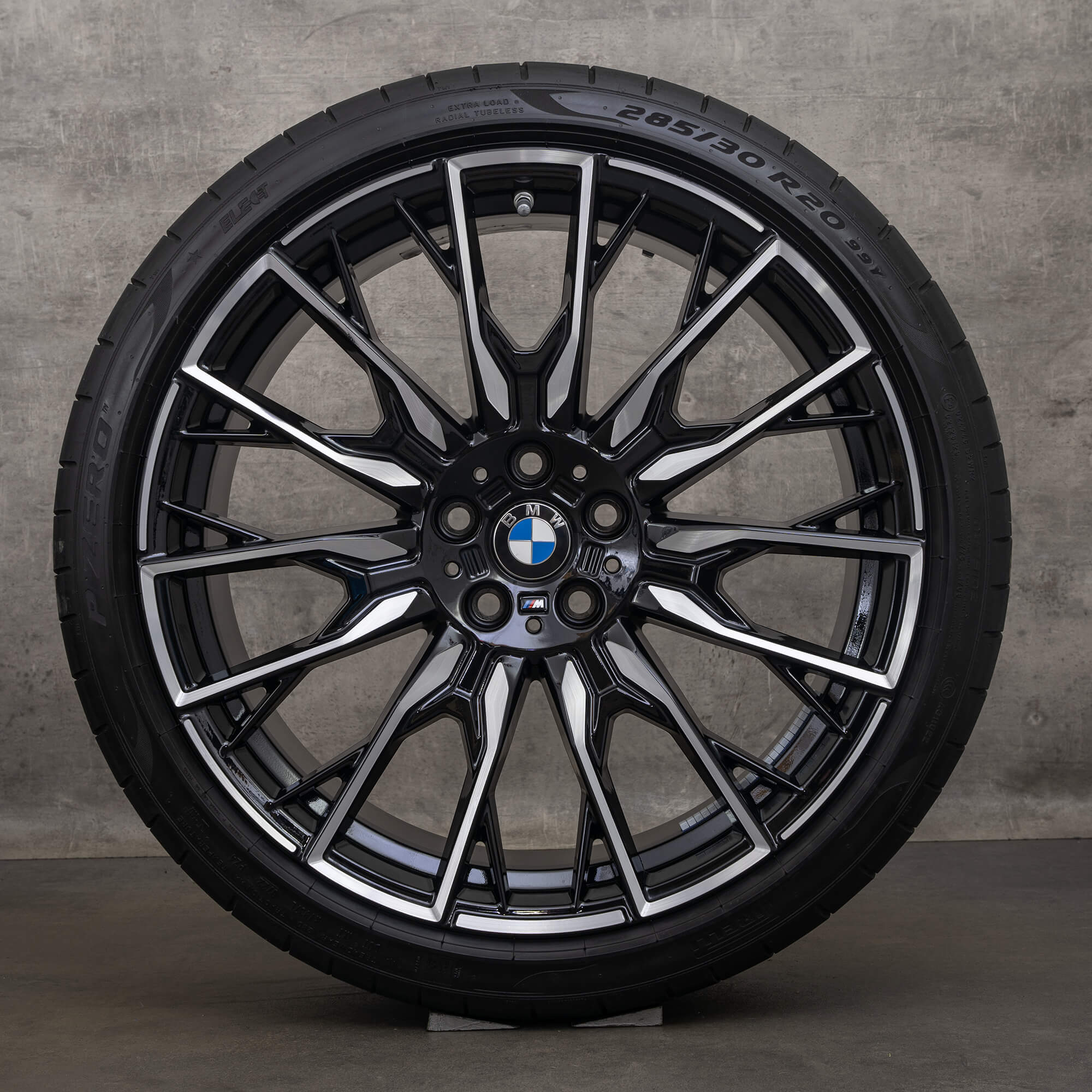 Originální letni pneumatiky BMW i4 G26 20 palcové ráfky 868 M 5A130F0 5A130F3 černá