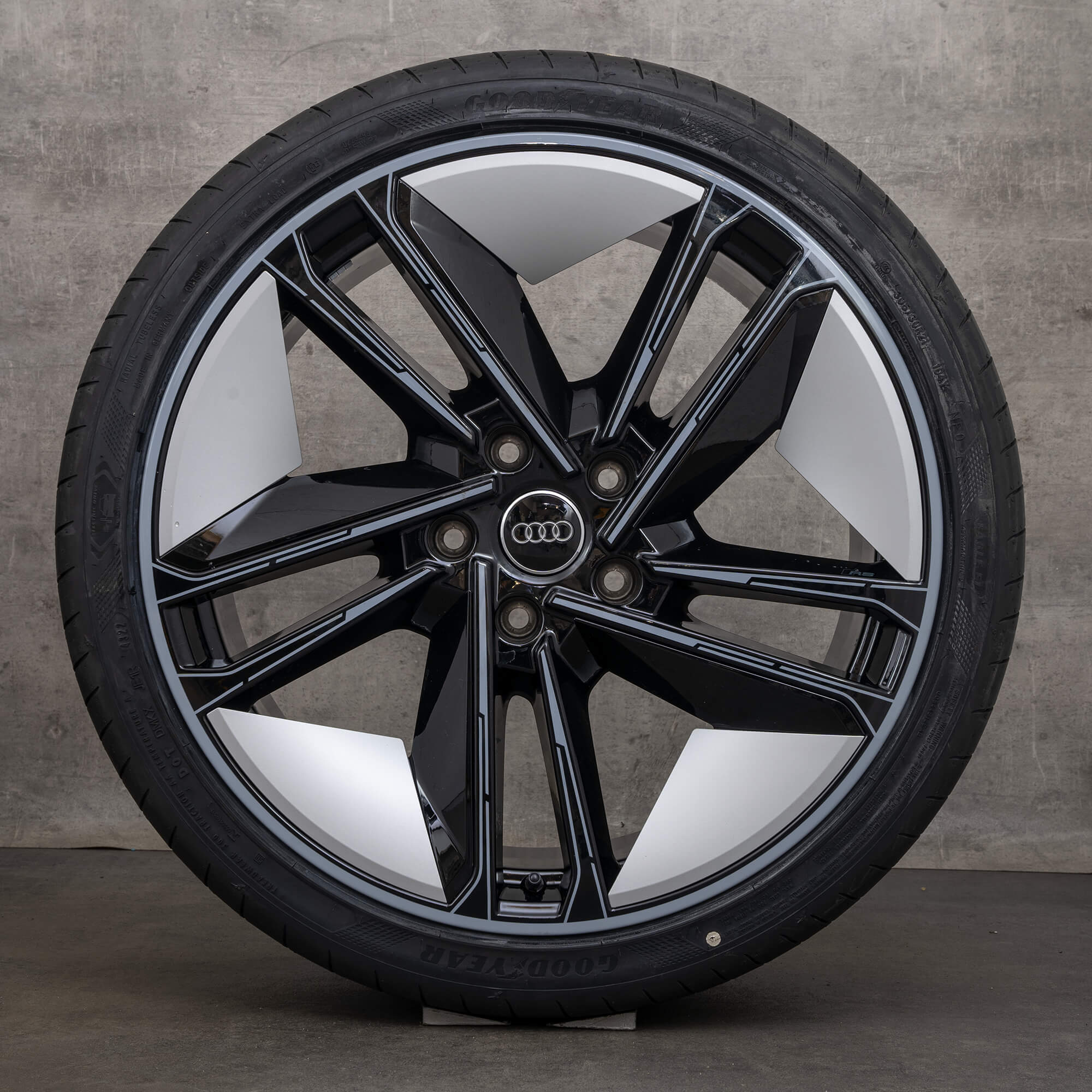 Audi e-tron GT RS Quattro 4J FW jante vara 21 inch anvelope 7 mm