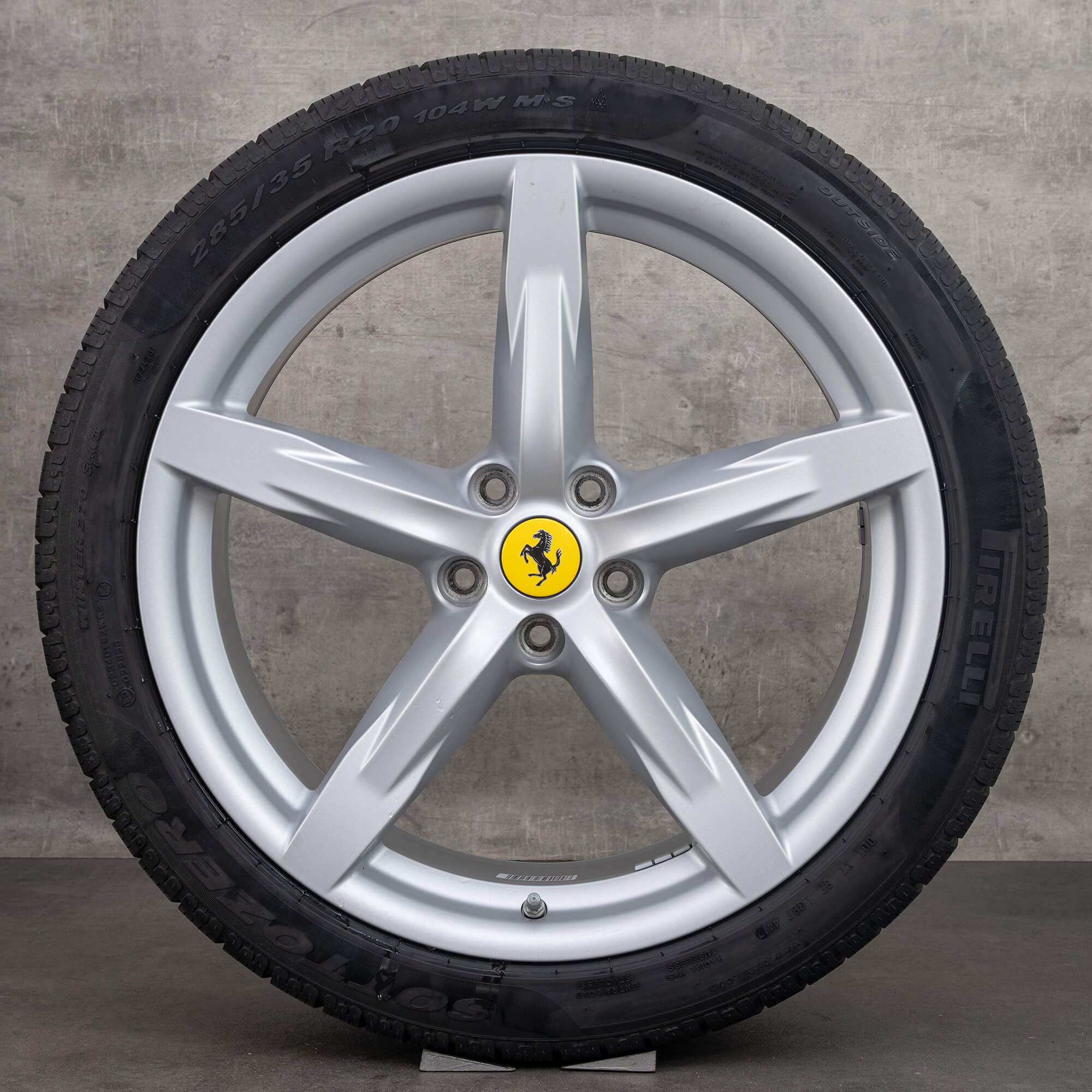 Ferrari 20 palcové ráfky GTC4 Lusso zimni pneumatiky kola 311037 311038