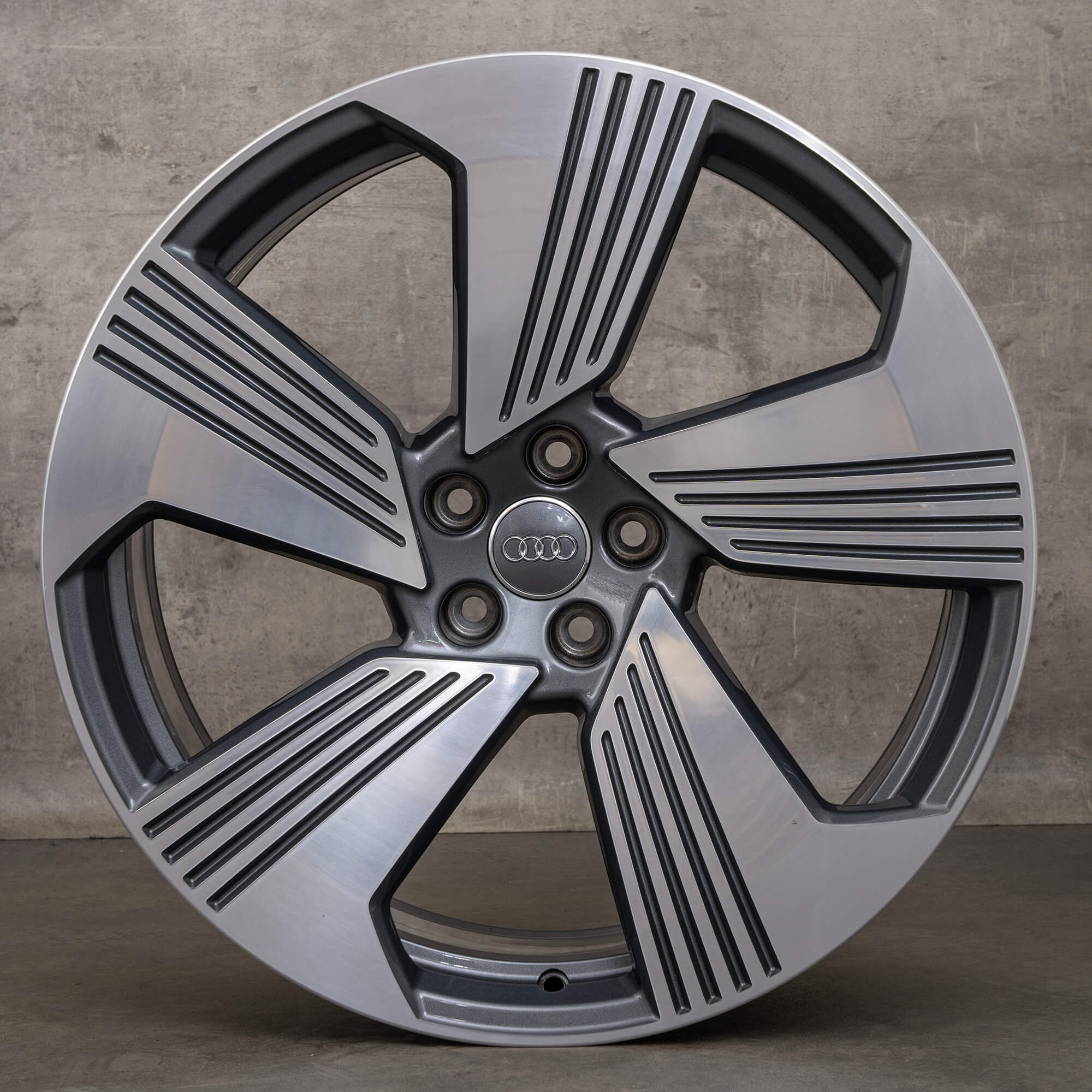 Original Audi Q8 e tron GE Sportback 21 inch rims aluminum 4KE601025F