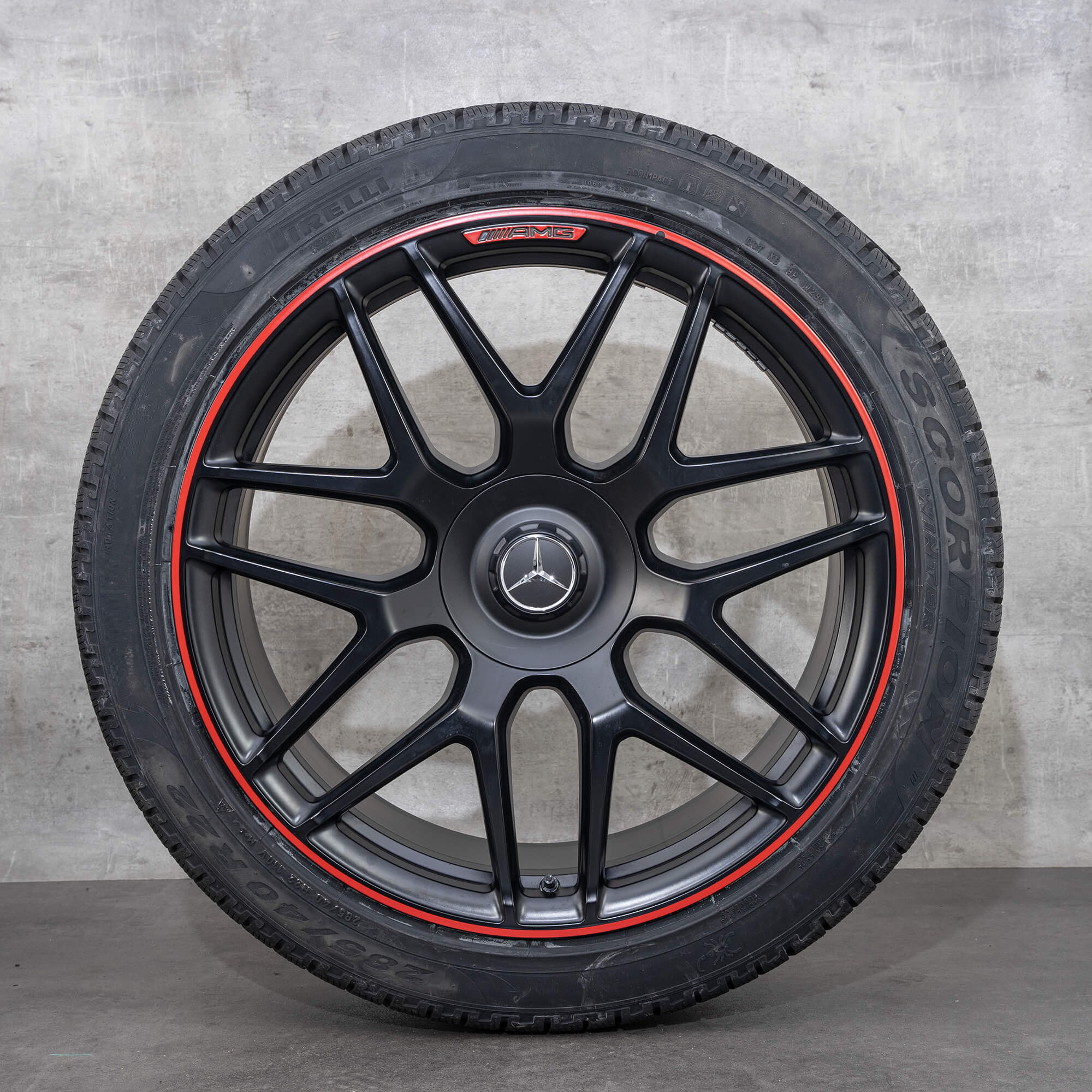 Originele Mercedes Benz G-Klasse G63 AMG winterwielen 22 inch W463A velgen A4634012000 zwart mat velg rood