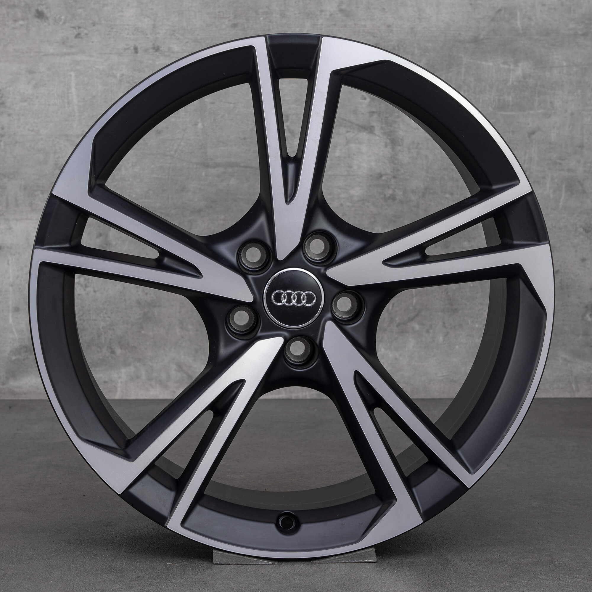 Audi 19 inç jantlar A3 S3 RS3 8V Falx alüminyum 8V0071499 YENİ