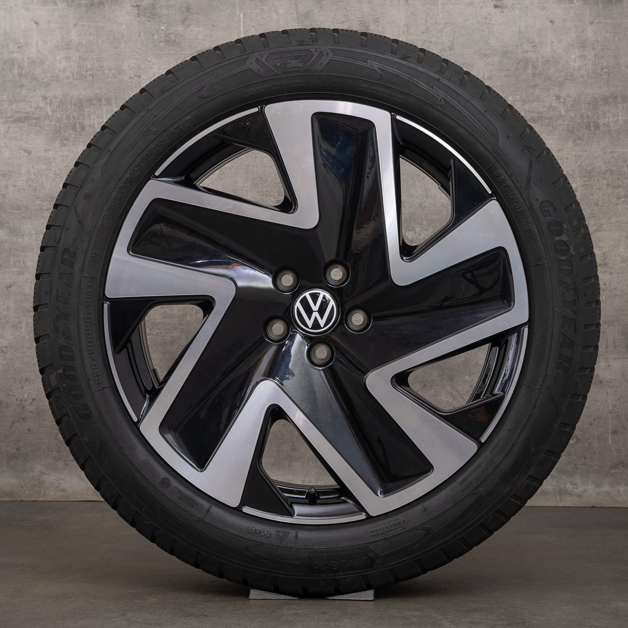 VW ID. Buzz Pro winter wheels 20 inch rims tires Solna aluminum 8 mm
