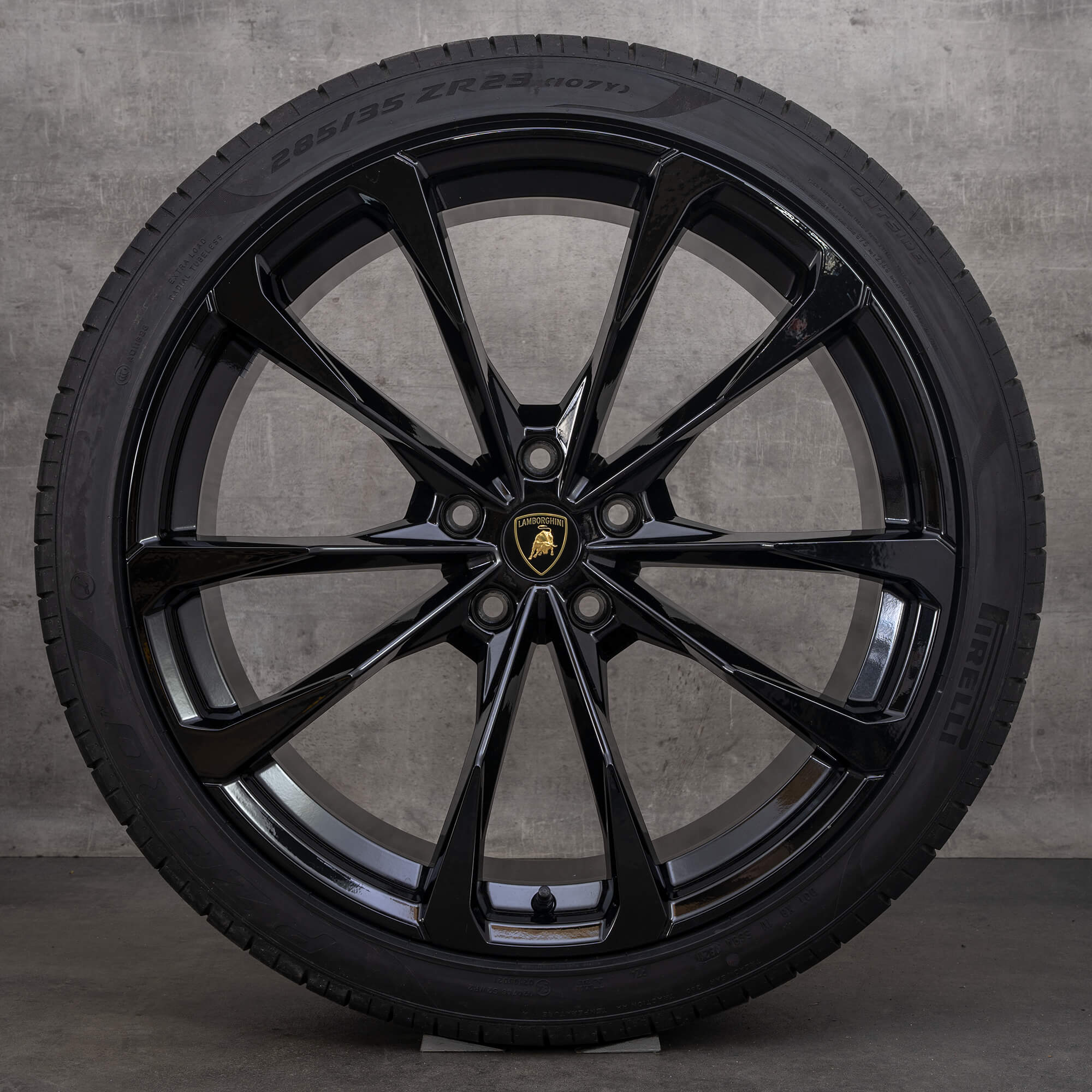 Lamborghini Urus 23 inch jante anvelope vara roti aluminiu