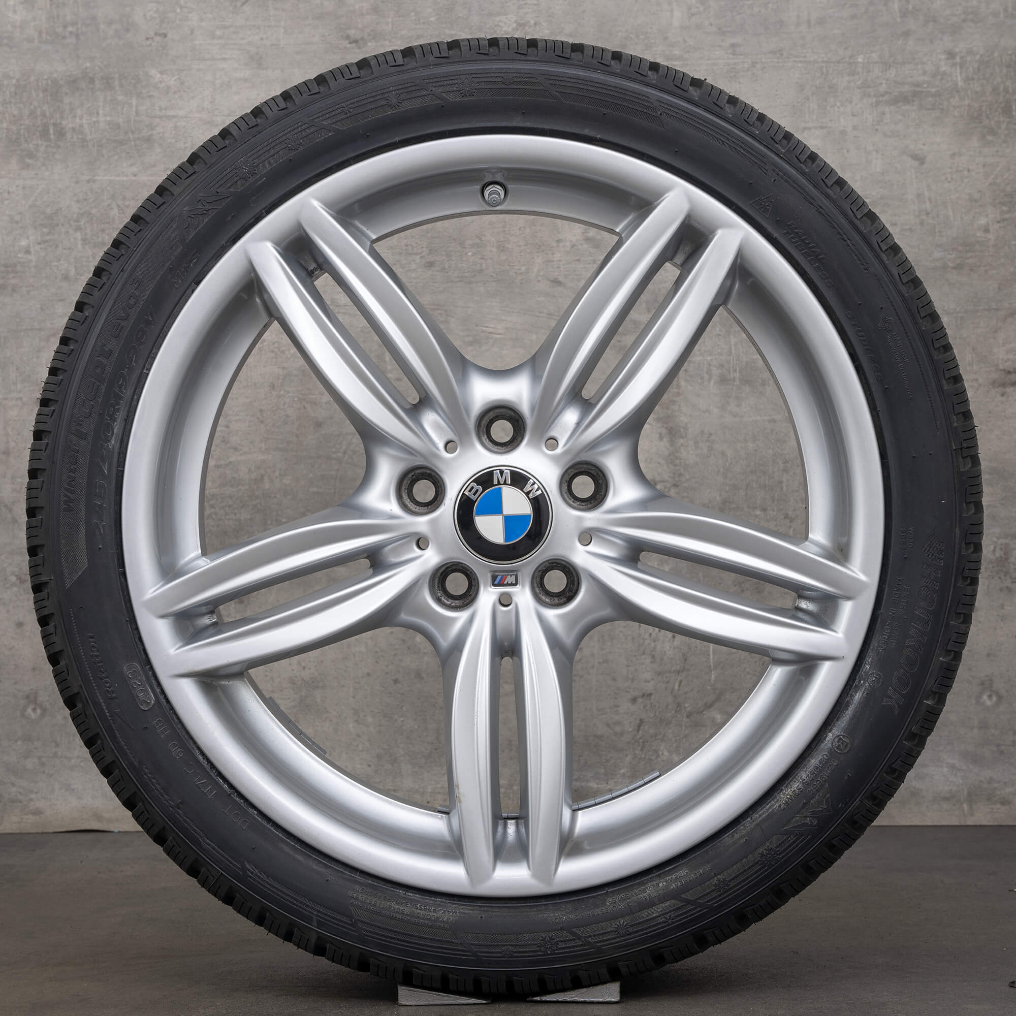 BMW řady 5 F10 F11 Řada 6 F12 F13 zimni alu kola 19 palcové ráfky pneumatiky 351 M