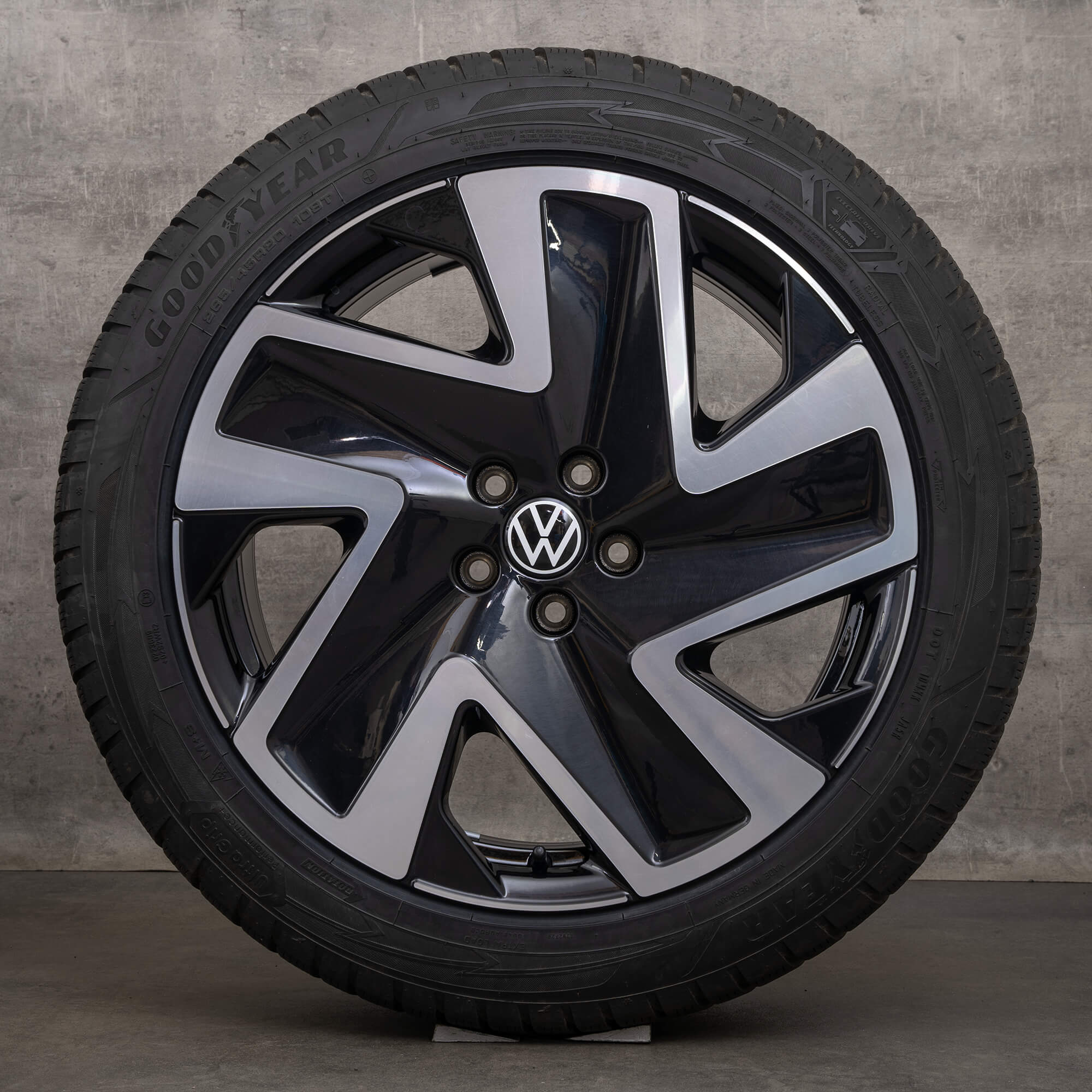 VW ID. Buzz Pro winter wheels 20 inch rims tires Solna aluminum 8 mm