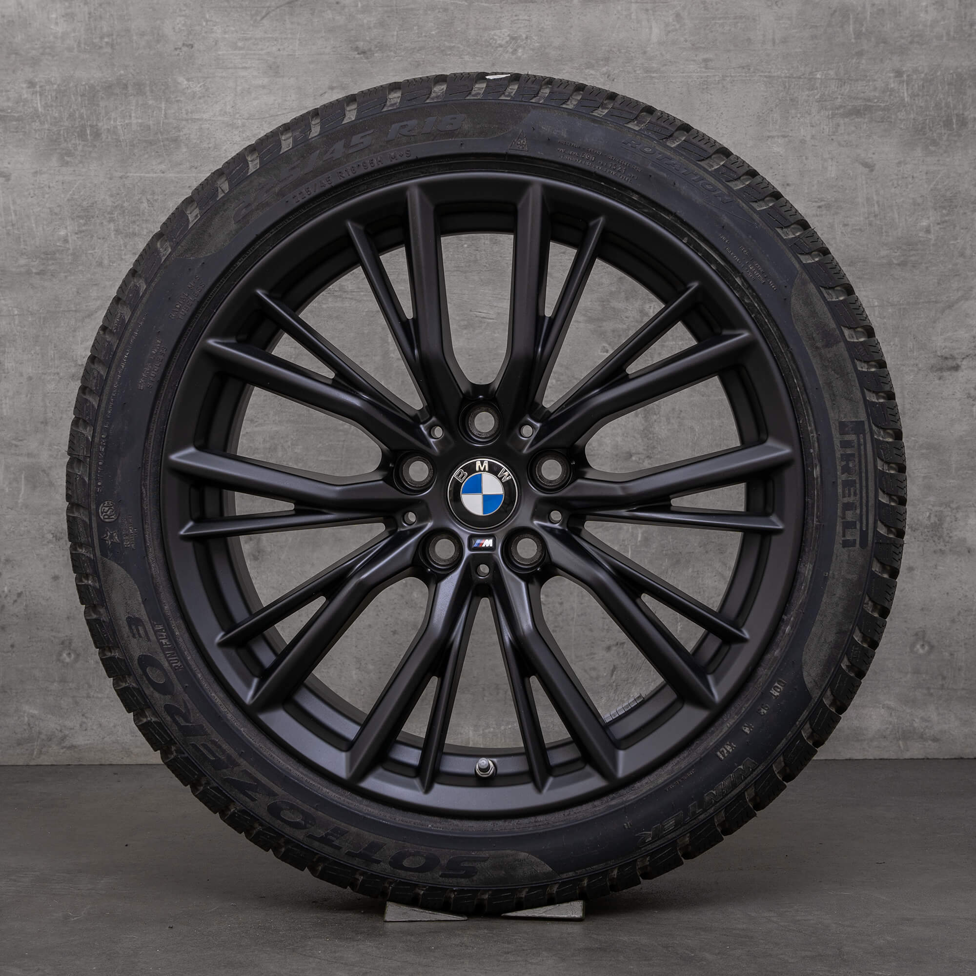 Original BMW Serie 2 3 4 llantas completas de invierno 18 pulgadas G42 G20 G21 G22 G23 styling 796 M 6885305 6885306 negro mate