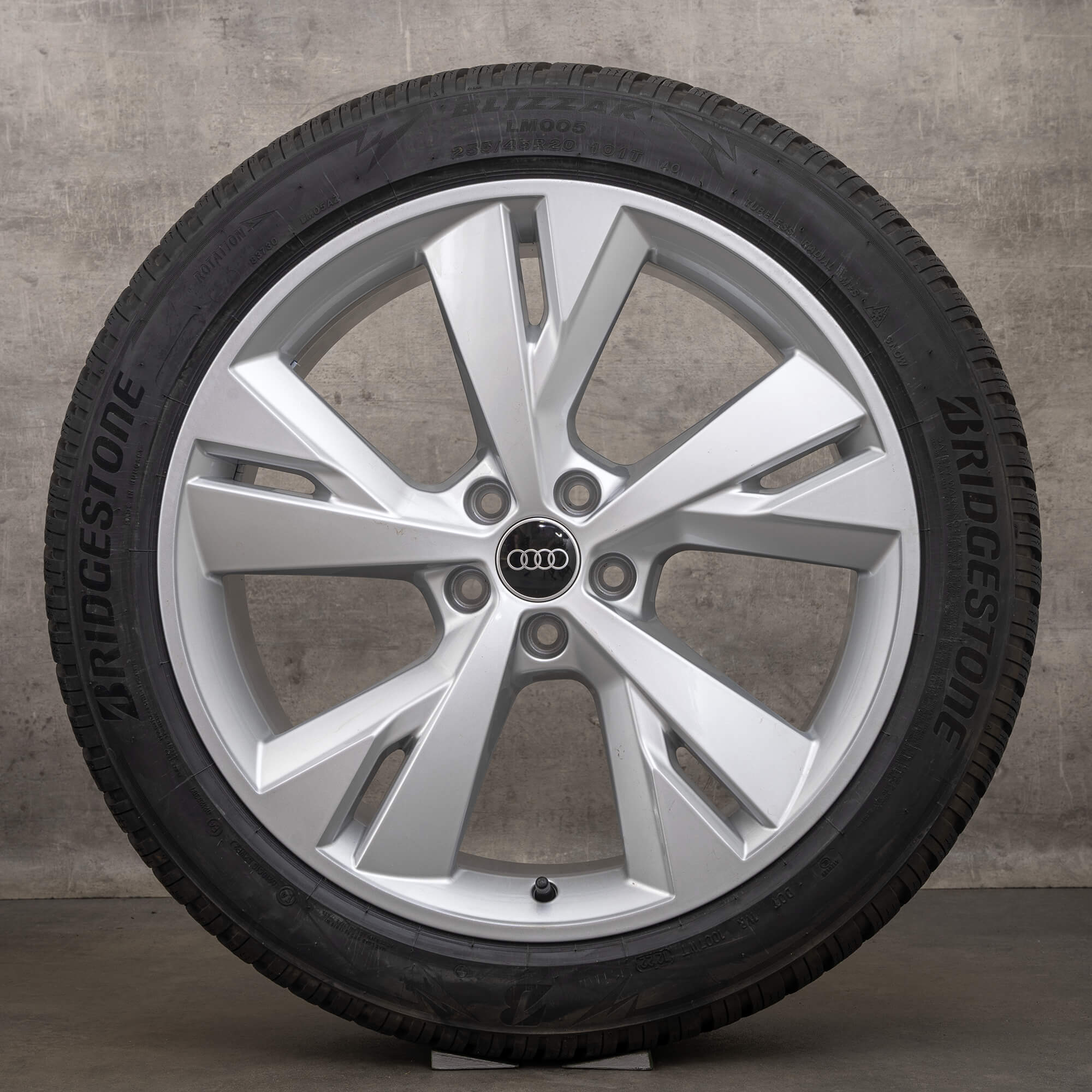 Originele Audi Q4 e tron 20 inch winterbanden velgen 89A601025D 89A601025L NIEUW