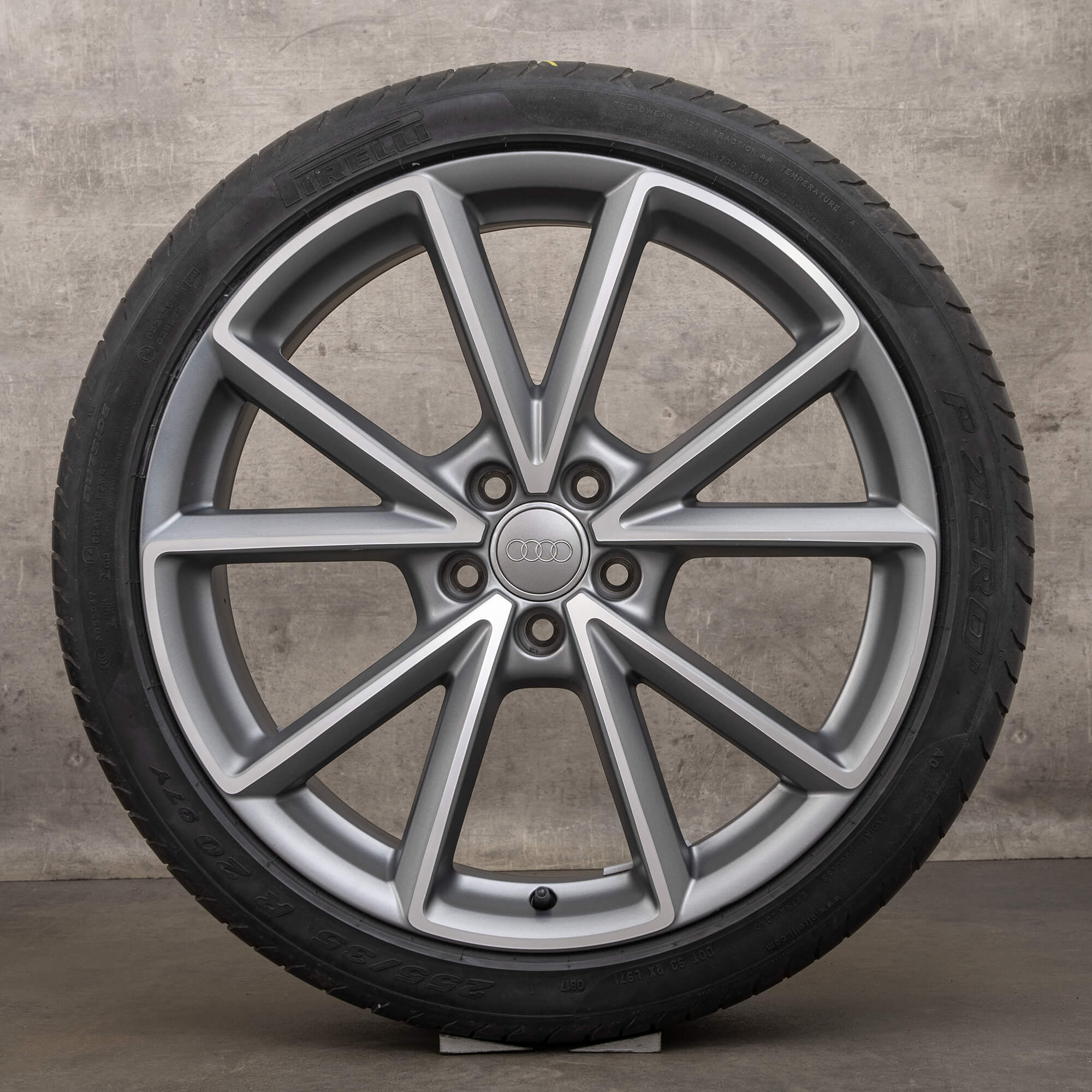 Originele Audi Q3 RSQ3 8U 20 inch zomerbanden velgen 8U0601025AK titanium mat