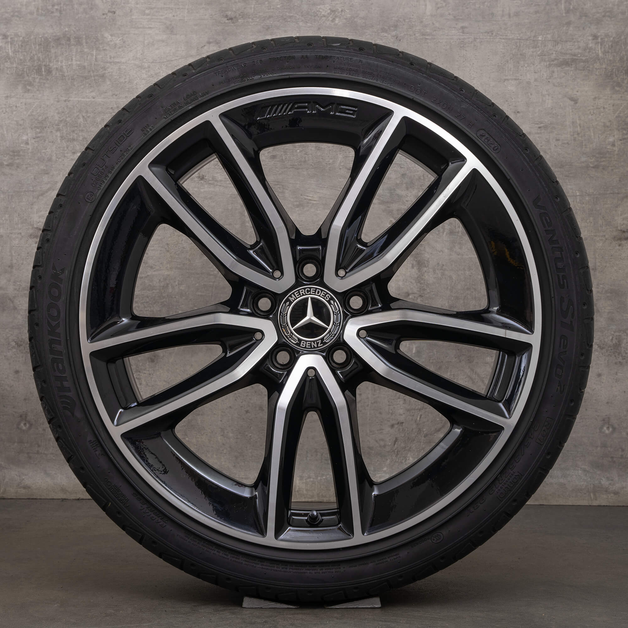 Original AMG Mercedes Benz CLA 35 C118 X118 summer tires 19 inch rims black