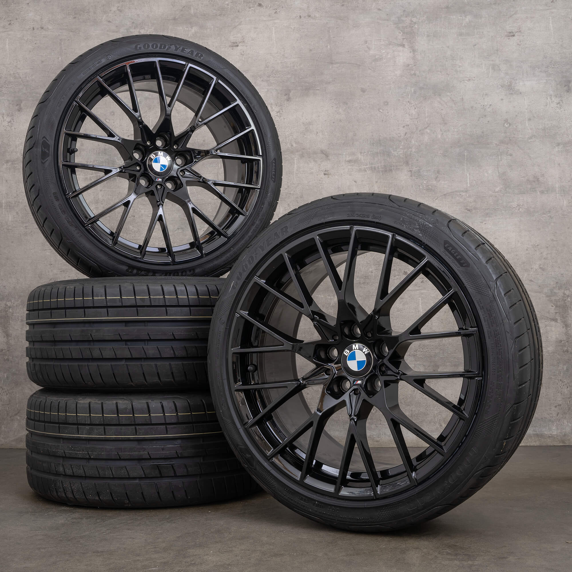 BMW 2 Serie M2 F87 zomerwielen 19 inch velgen zomerbanden 8073847 8073848 NIEUW