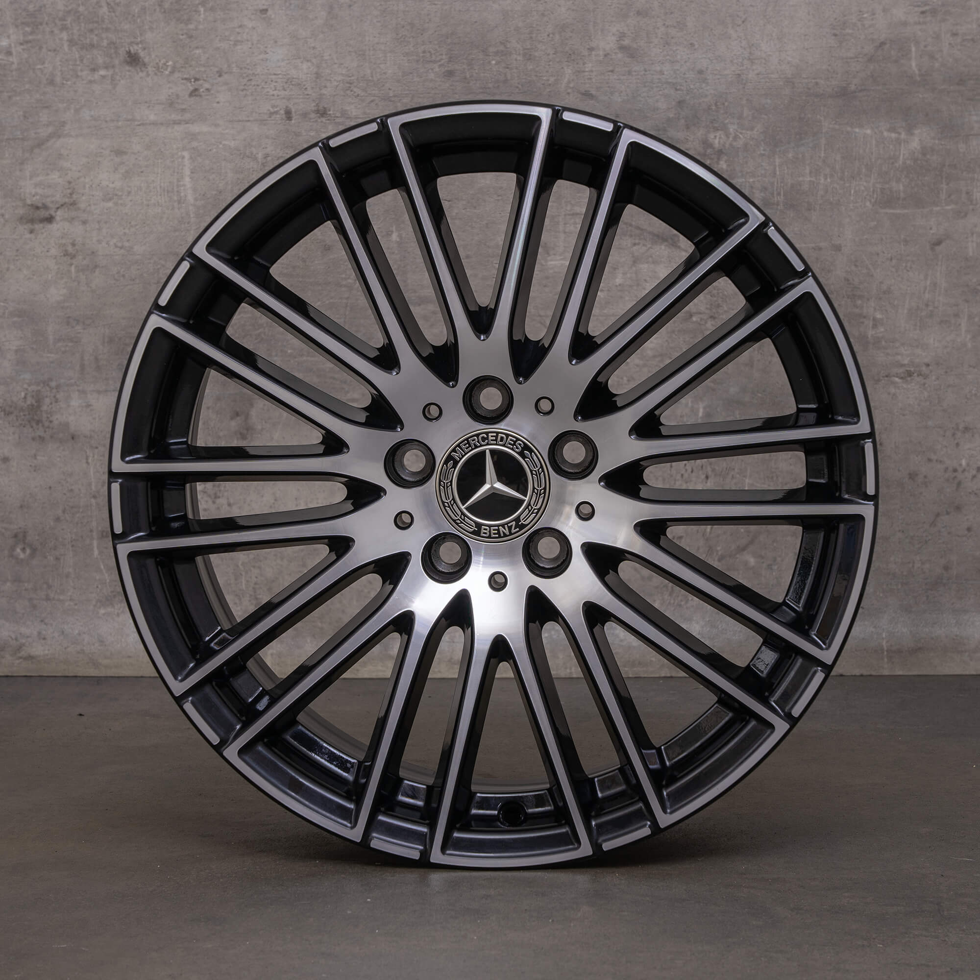 Originele Mercedes Benz C-Klasse velgen 18 inch W206 S206 A2064014900 zwart gepolijst