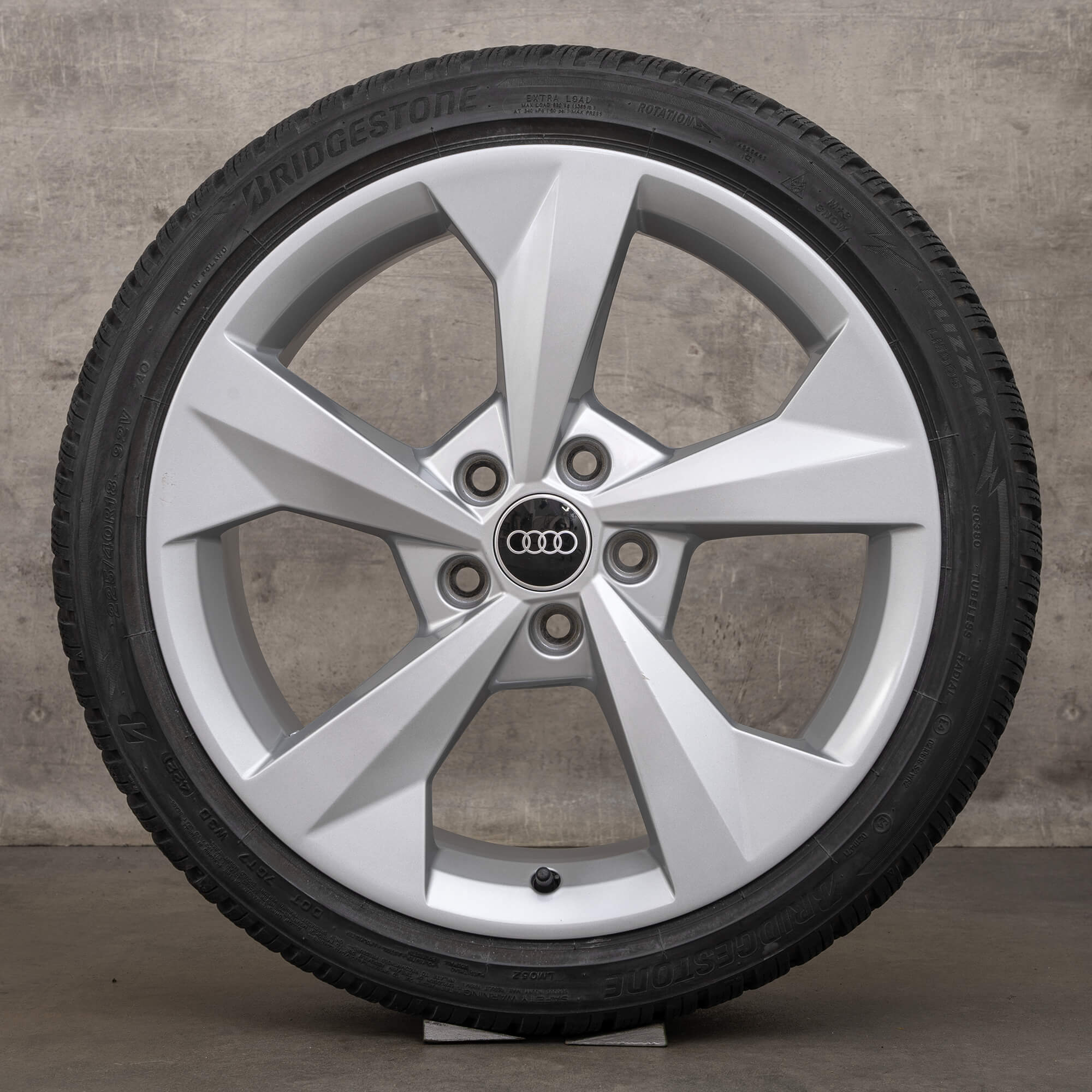 Jante anvelope de iarna originale Audi A3 S3 8Y 18 inch 8Y0601025J argintiu