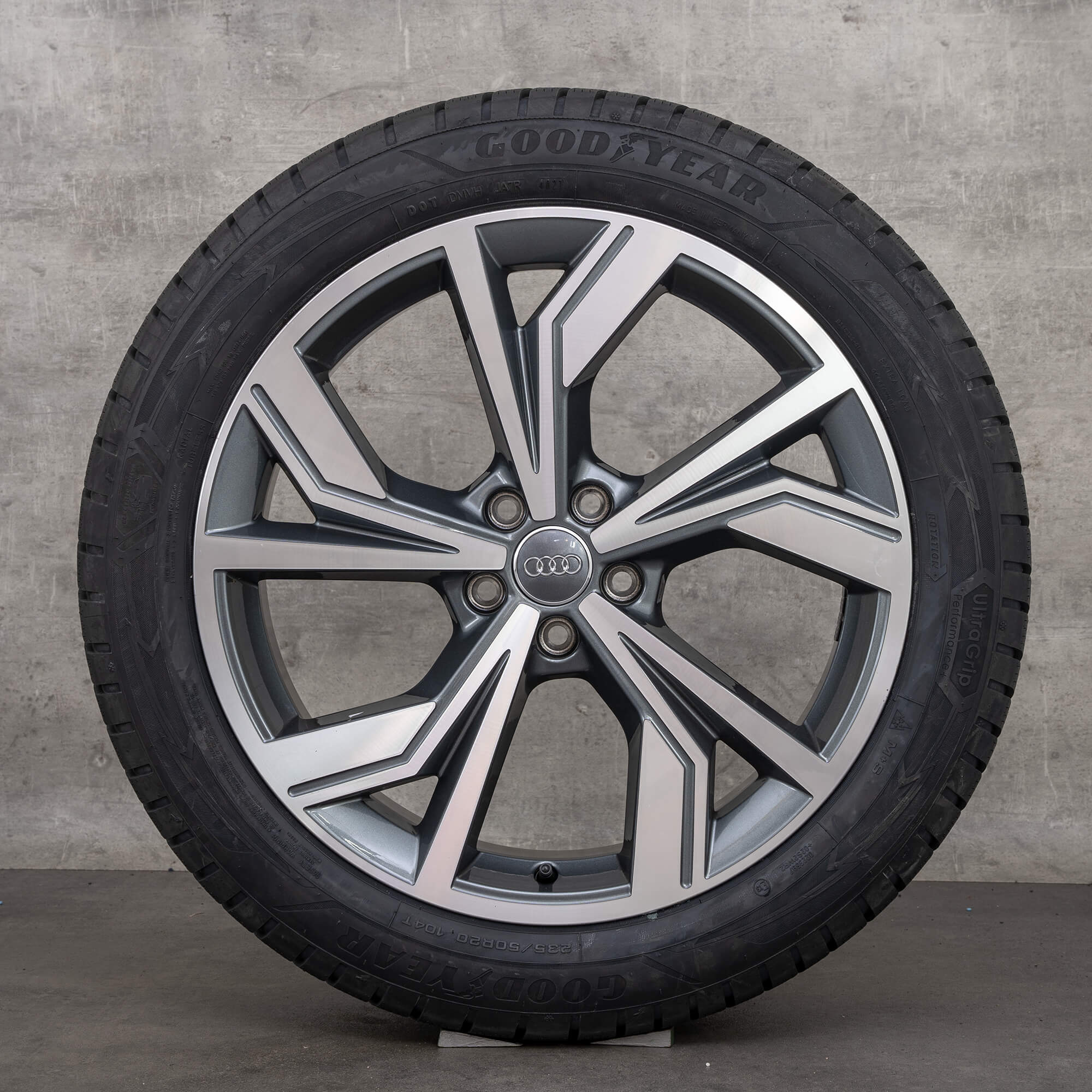 Audi 20 inch velgen Q4 e-tron Sportback alloy winterbanden wintervelgen