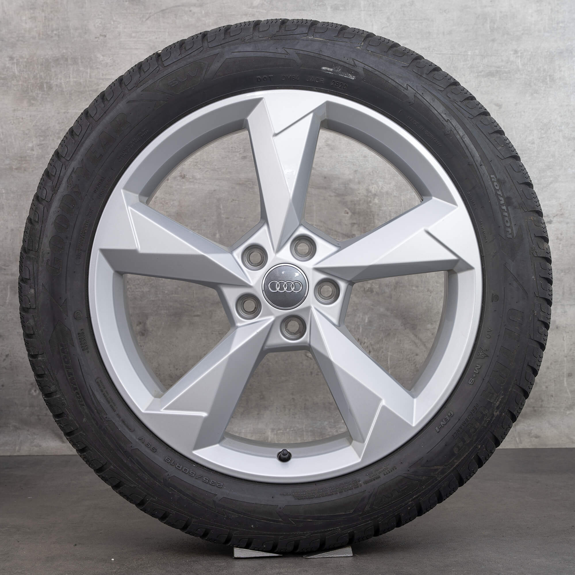 Jante Audi 19 inch Q3 II F3 anvelope de iarna roti OEM Dynamic 83A601025N