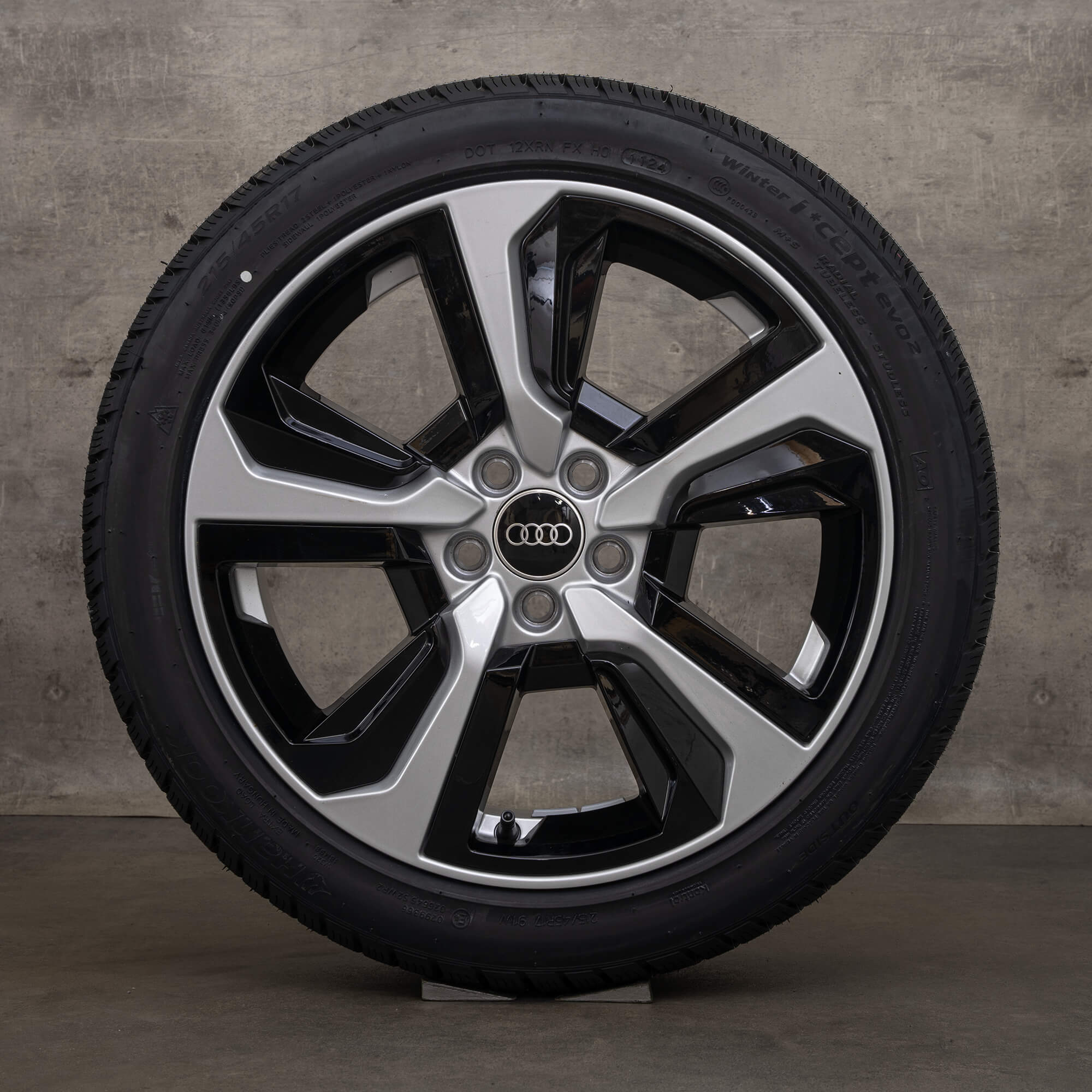 Rodas de inverno originais Audi A1 jantes GB 17 polegadas 82A601025AH prata preto NOVO