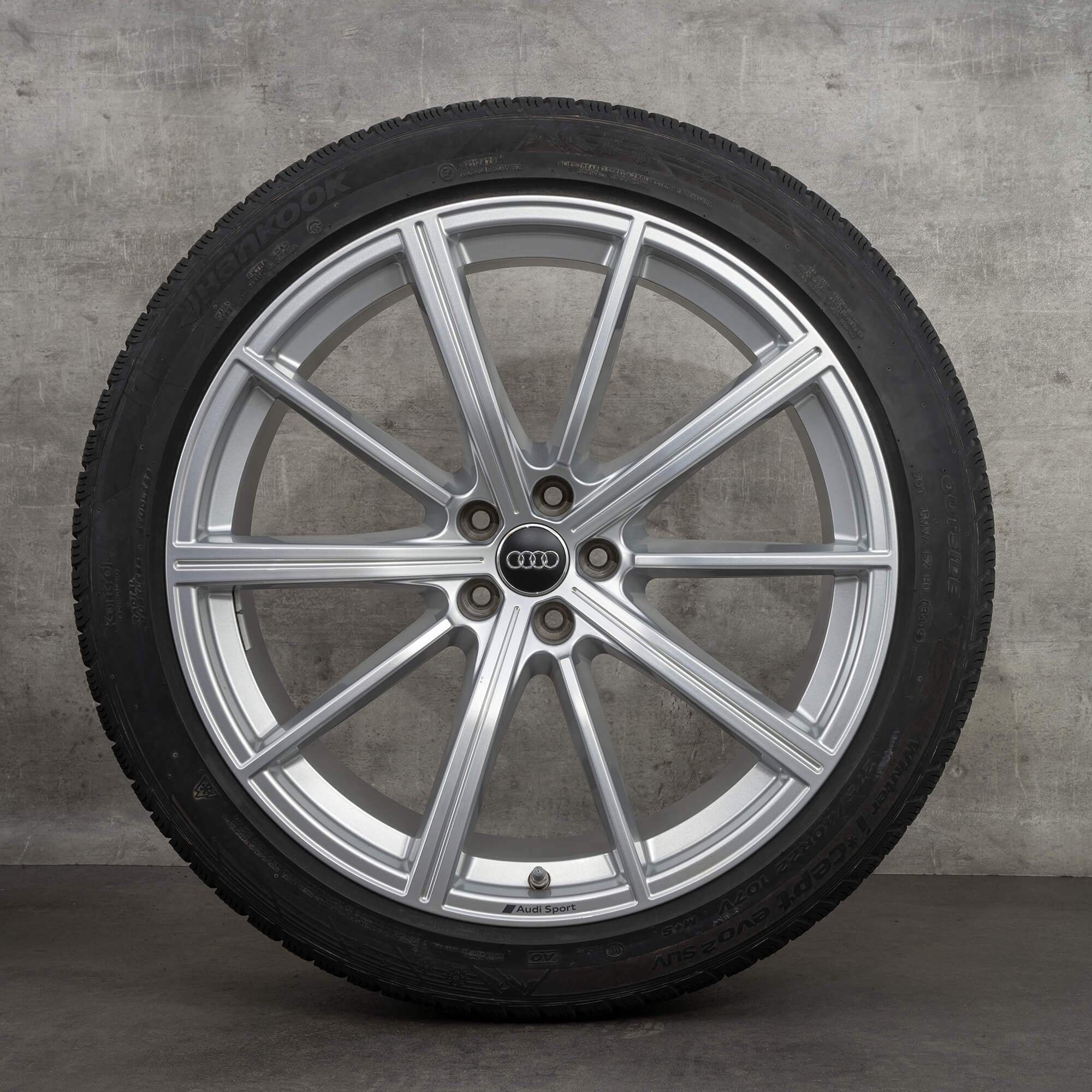 Jante Audi 22 inch RSQ8 4M8 anvelope de iarnă roți OEM 4M8601025AM