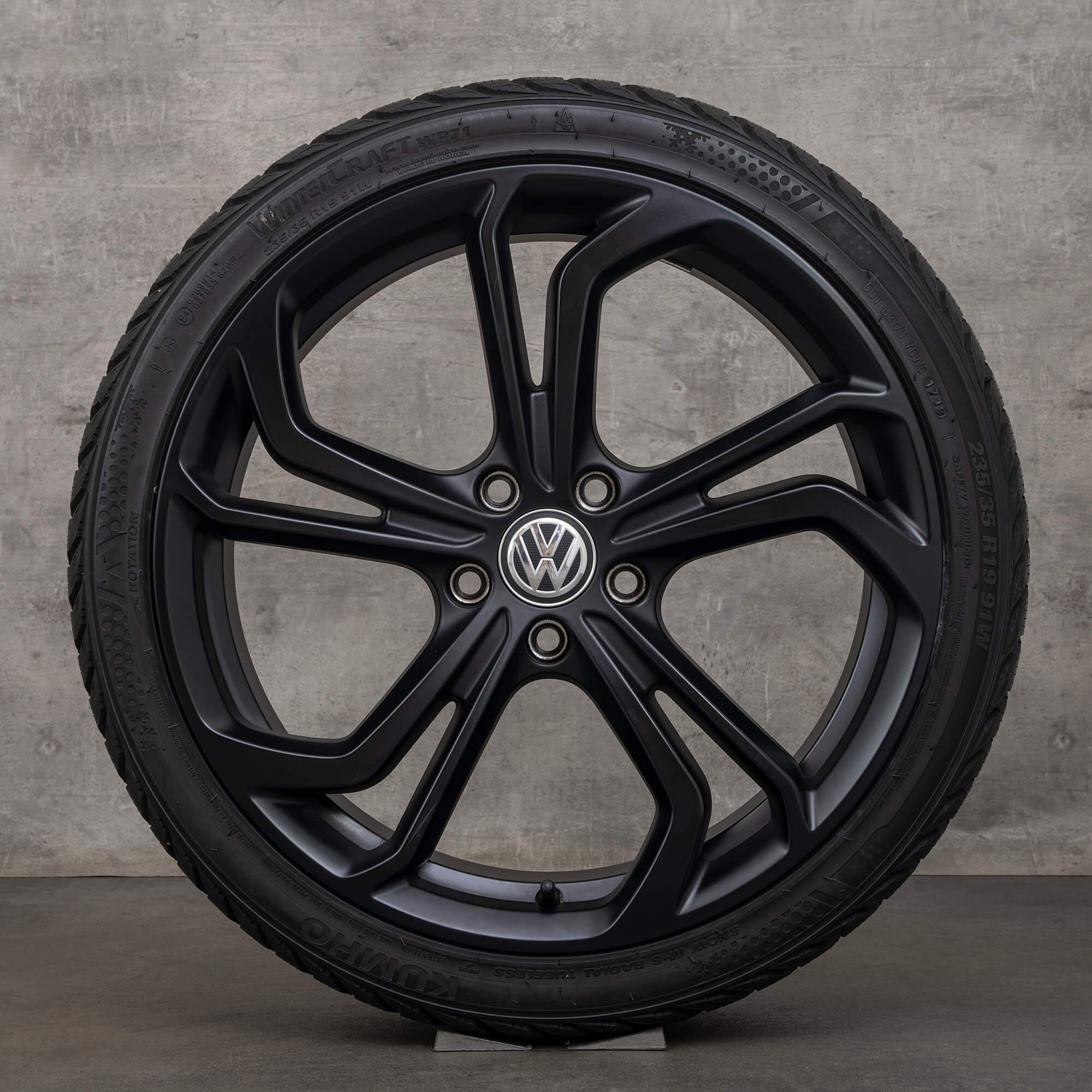 Volkswagen VW Golf 7 VII winterwielen winterbanden 19 inch velgen Reifnitz