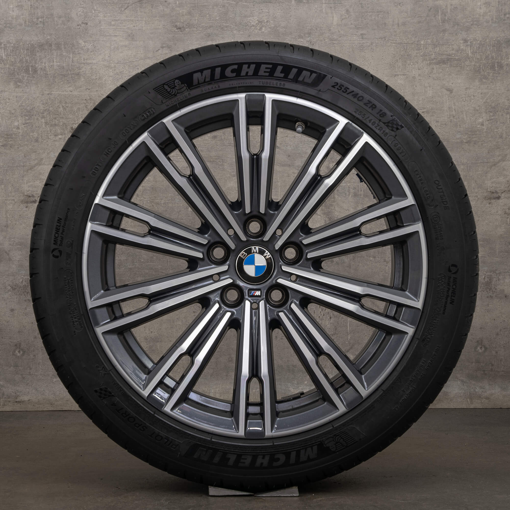 Original BMW 2er 3er 4er Felgen 18 Zoll G42 G20 G21 G22 G23 Sommerräder 790 M 8089890 8089891 orbit grey front polish