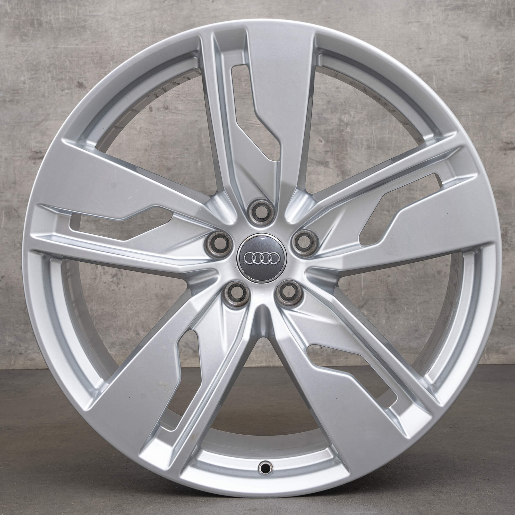 Audi Q7 SQ7 4M 21 inch rims 4M0601025K silver 9.5x21 ET31