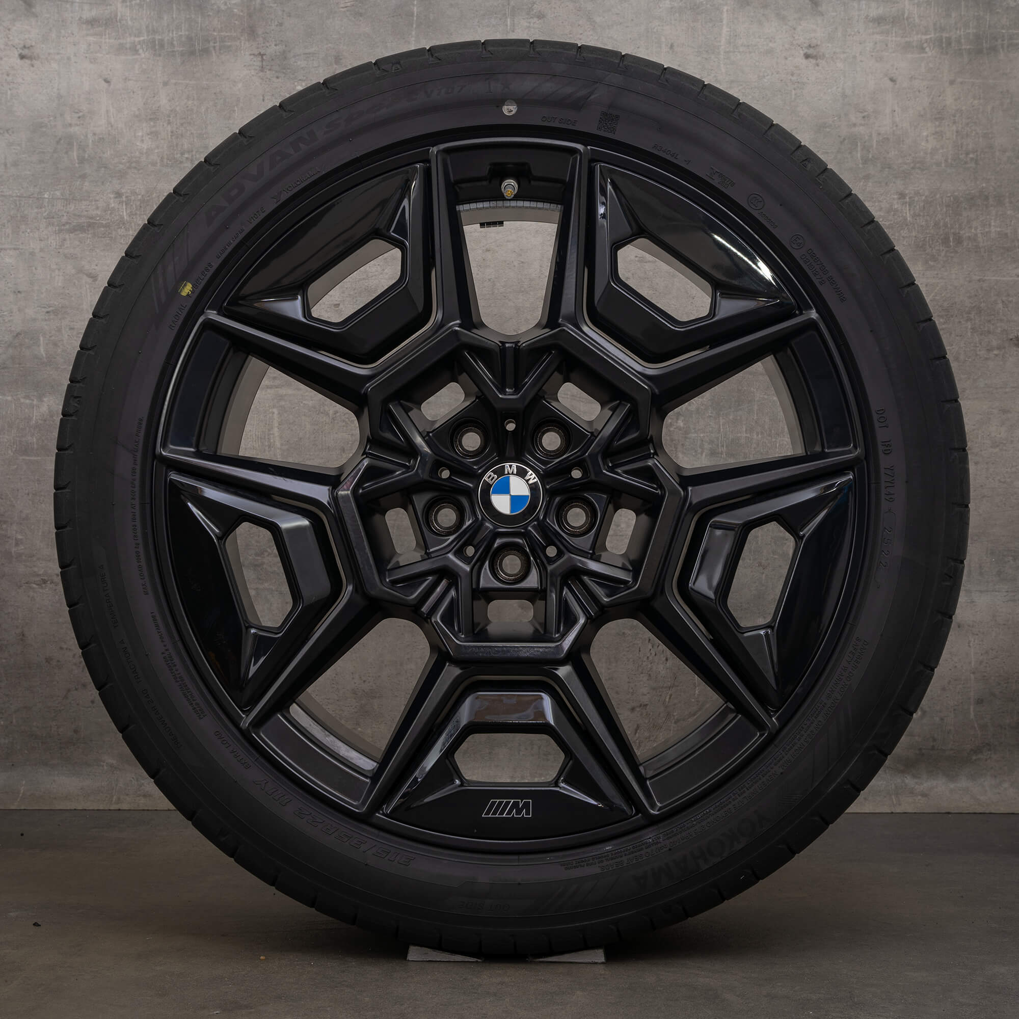 OEM BMW XM G09 22 inch rims summer tires 922 M 1543987 1543988 black matt