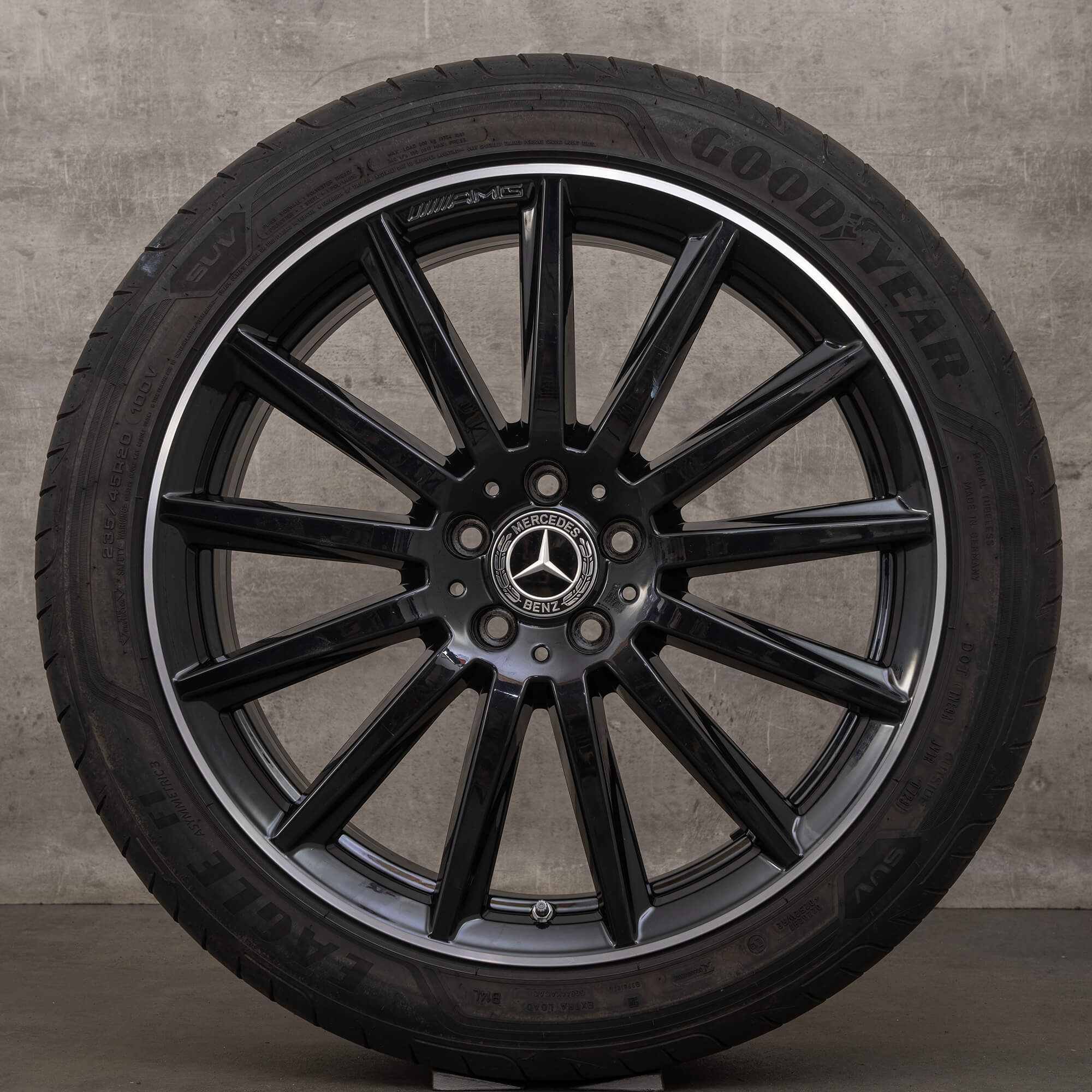 Original Mercedes AMG GLA GLB 247 20 inch summer tires A2474011600 rims