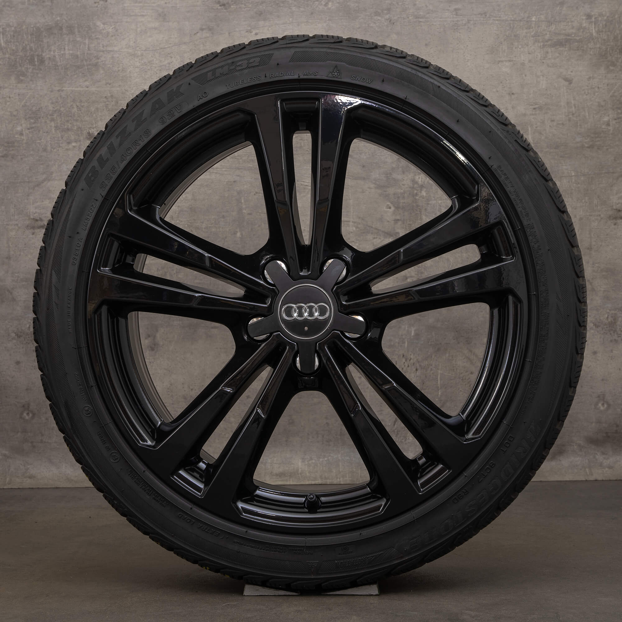 Jante anvelope de iarna originale Audi A3 S3 8V 18 inch 8V0601025AJ negre