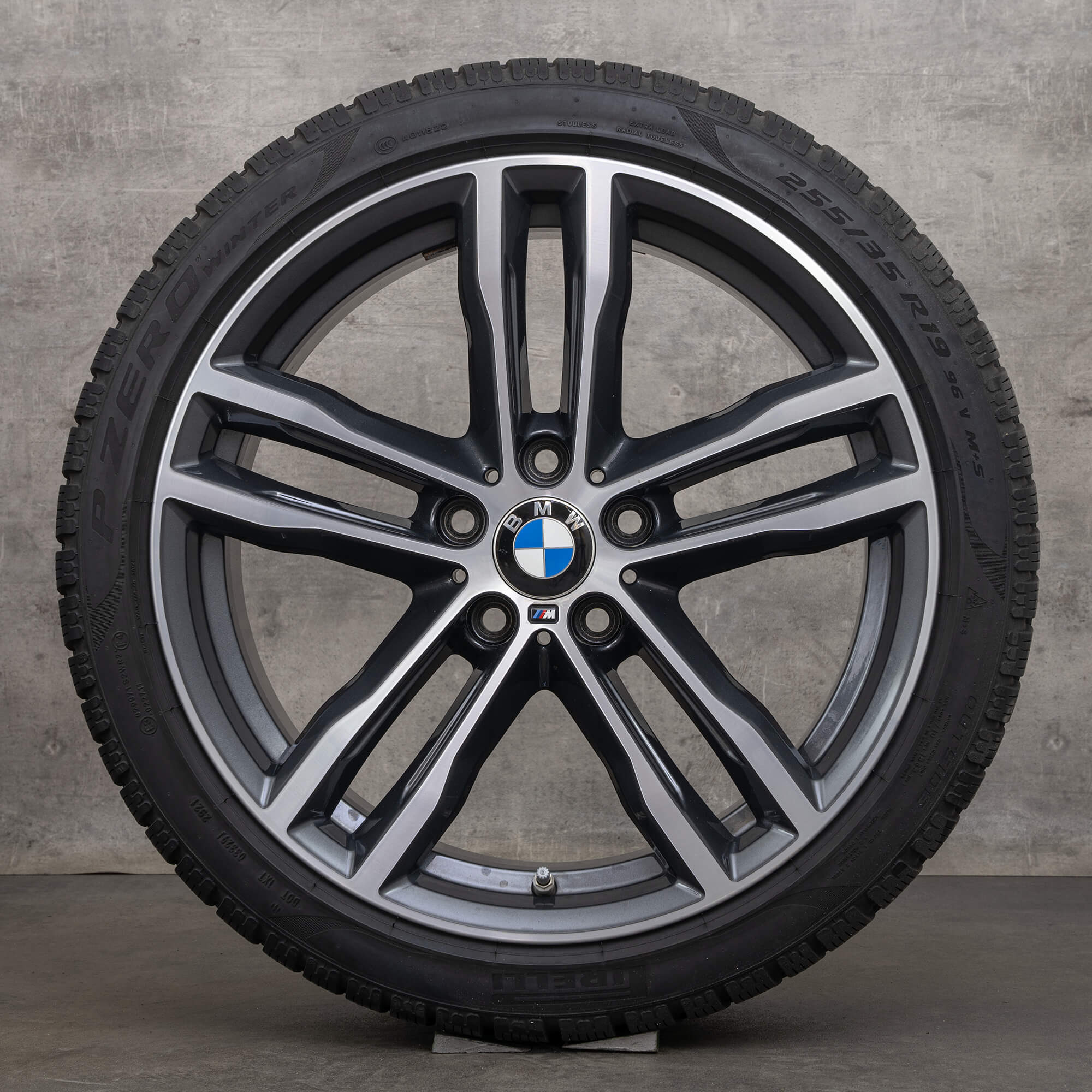 BMW Série 3 F30 F31 4 F32 F33 F36 jantes hiver pneus 19 pouces 704 M