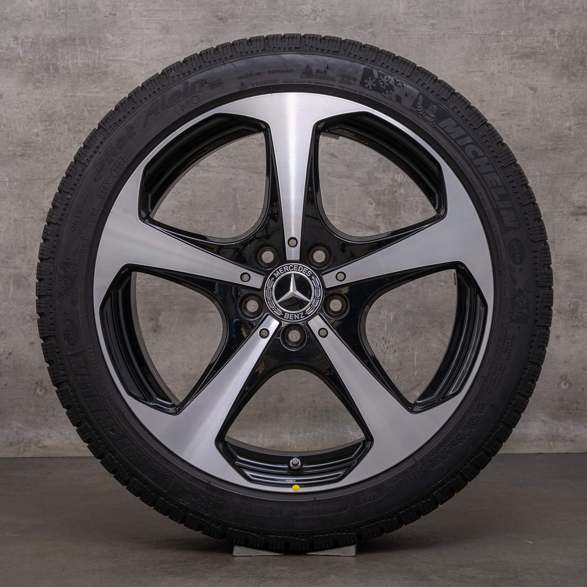 Originele Mercedes Benz C-klasse winterwielen 18 inch W205 S205 A205 C205 velgen A2054014600 A2054014700 zwart glanzend gedraaid