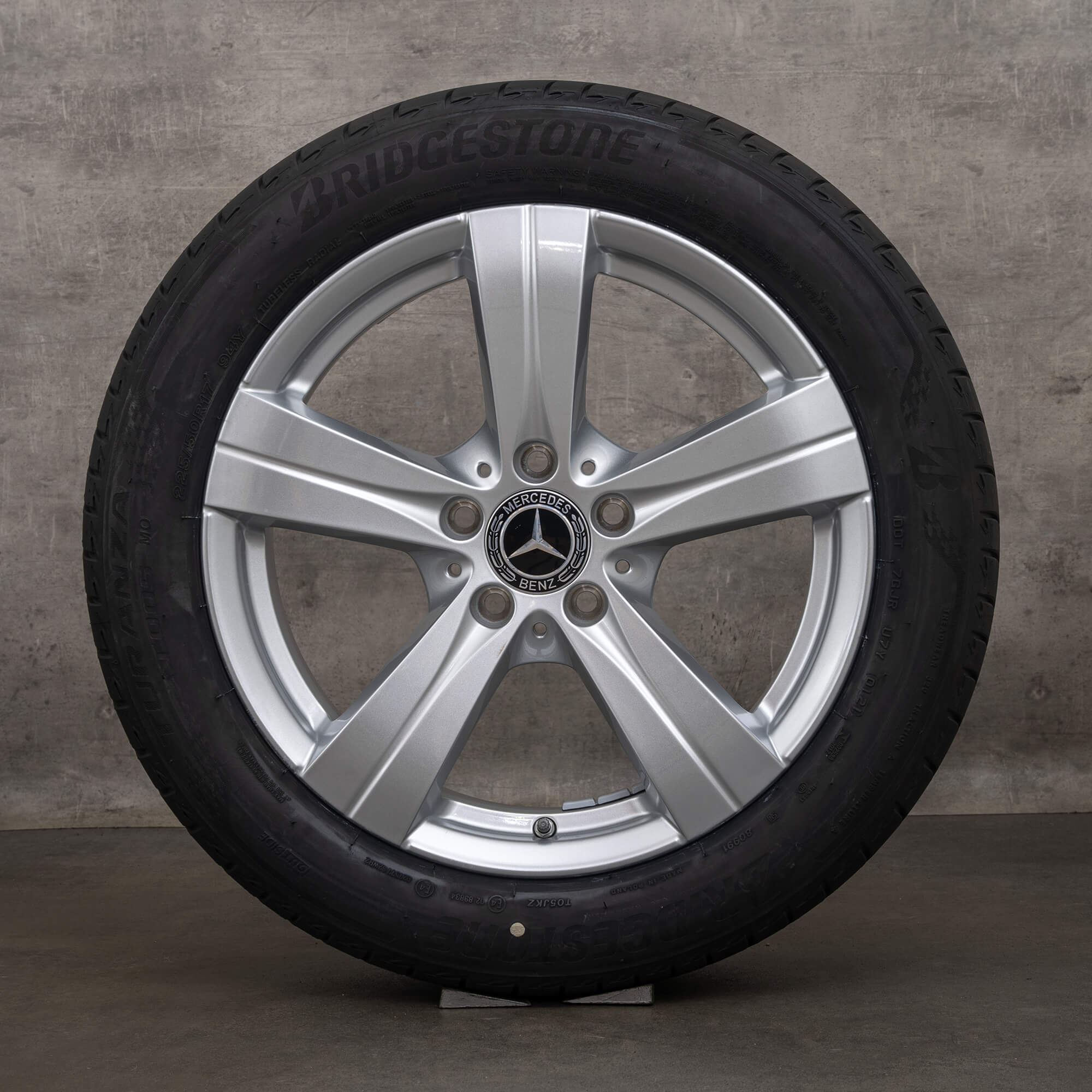 Originele Mercedes Benz C-Klasse velgen 17 inch W206 S206 zomervelgen A2064017200 zilver