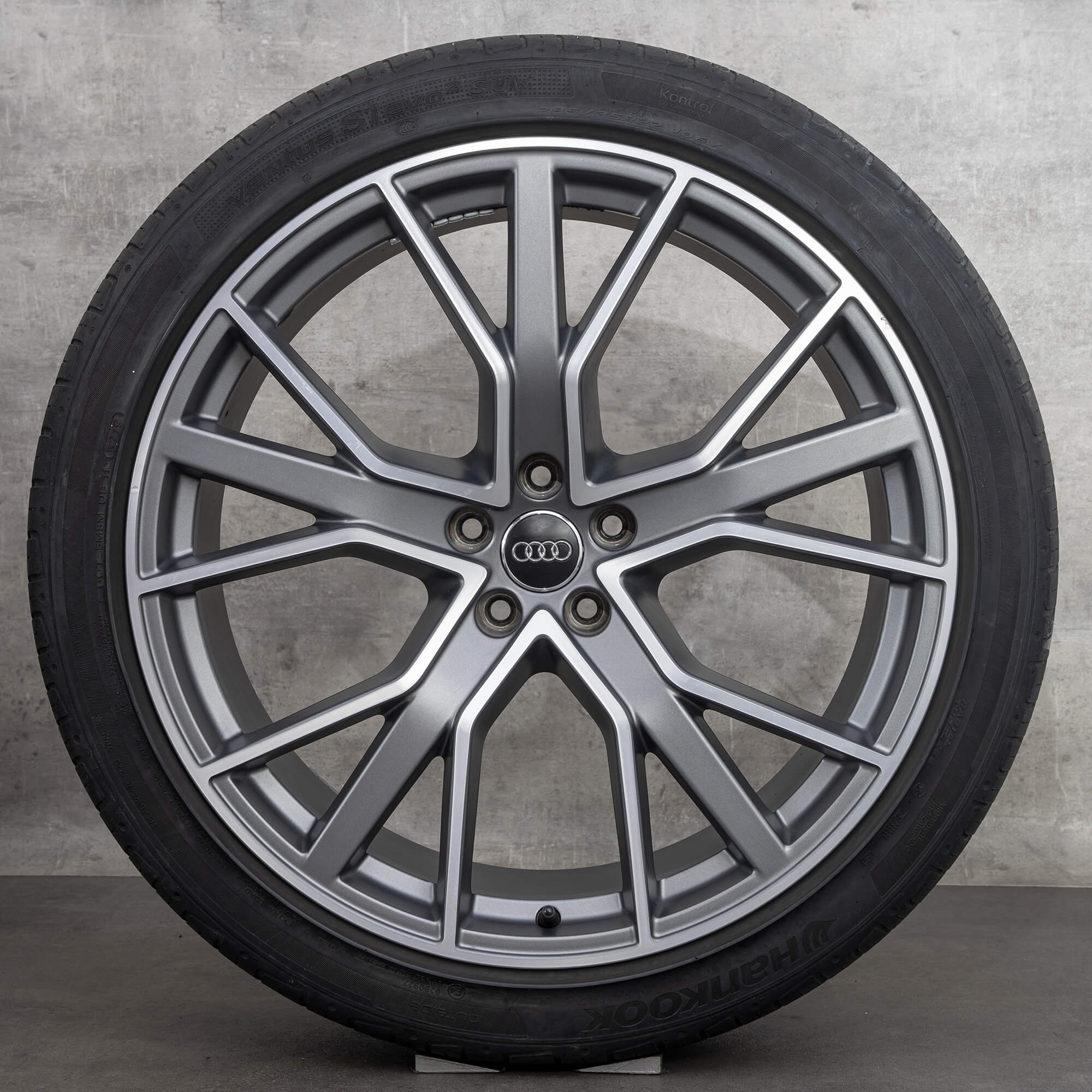 Audi 22 inch rims Q7 SQ7 4M alloy summer tires wheels 4M0601025AG