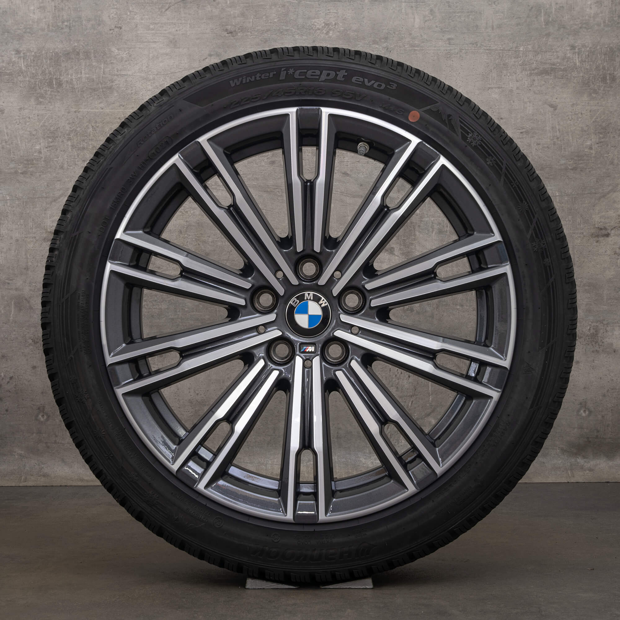 Originální BMW řady 2 G42 Řada 3 G20 G21 4 G22 18palcová zimni alu kola ráfky 790 M pneumatiky 8089890 8089891